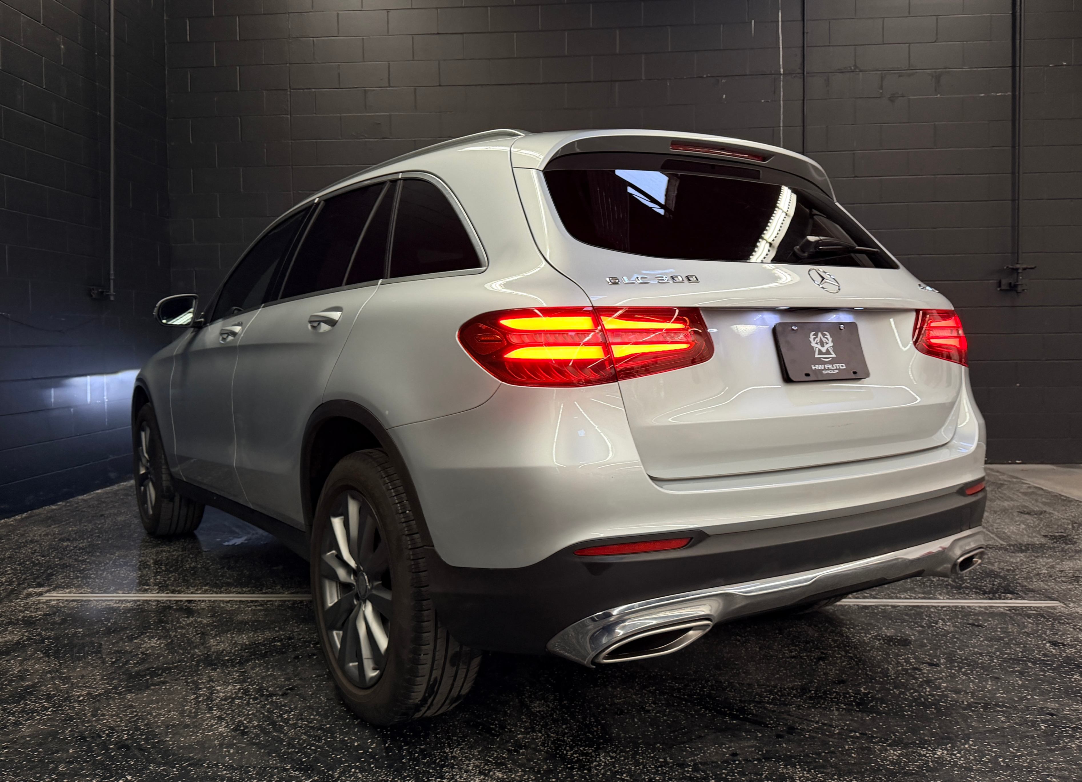 /hcwenterprisecorporation/2016-Mercedes-Benz-GLC-class-5858214060930551.jpg
