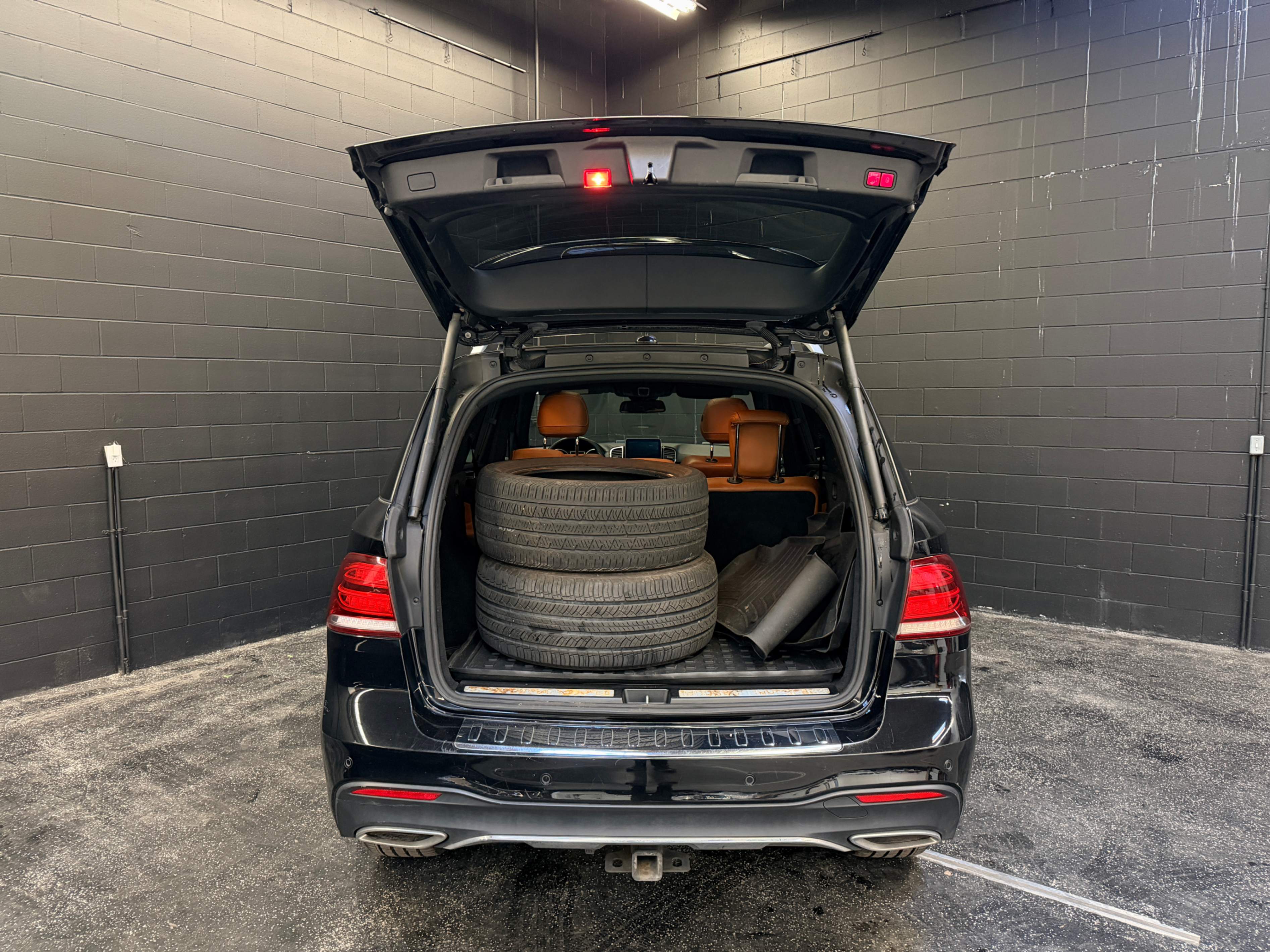 /hcwenterprisecorporation/2016-Mercedes-Benz-GLE-Class-35649306099524325.jpg