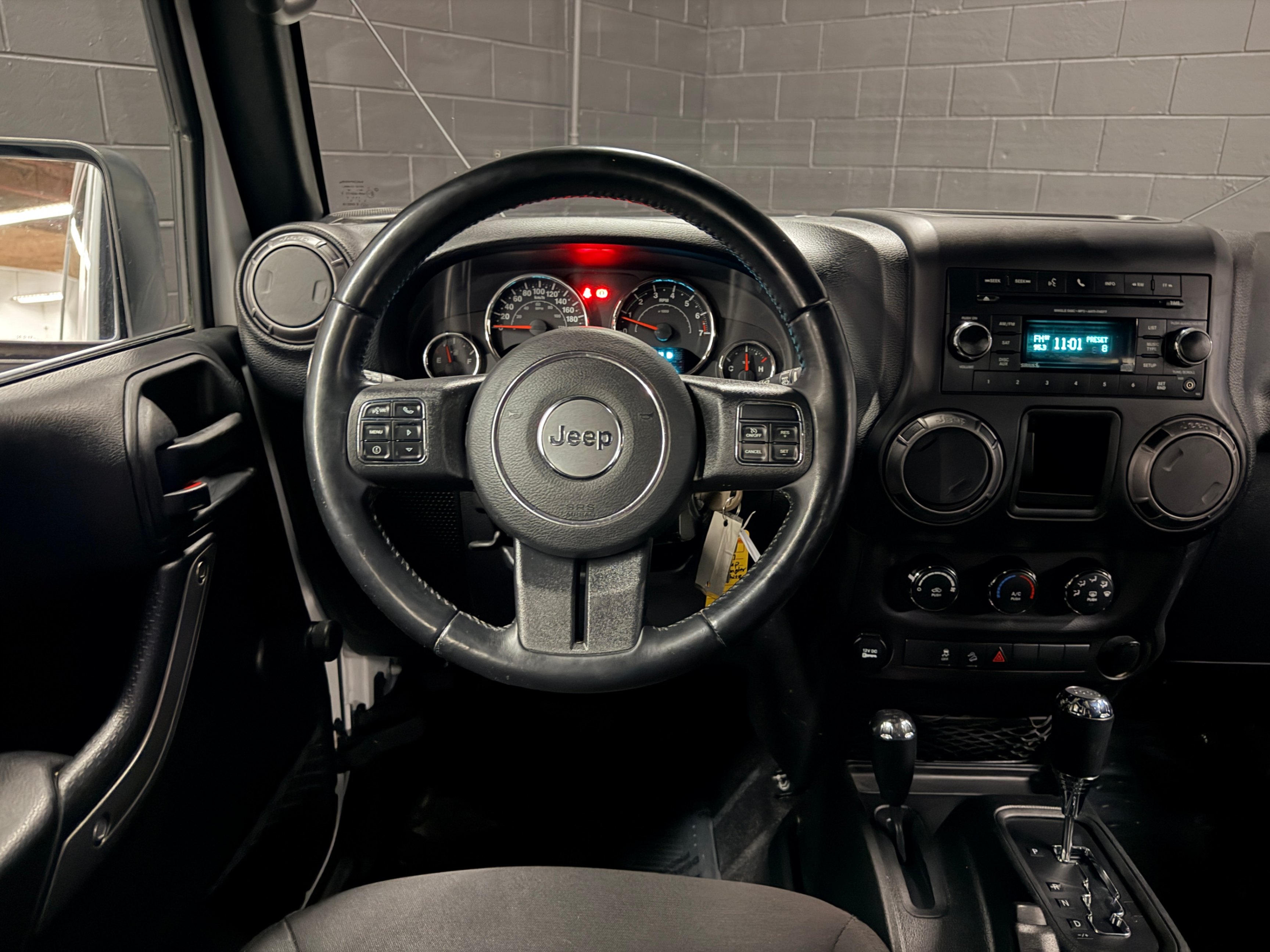 /hcwenterprisecorporation/2017-Jeep-Wrangler-9820696266481814.jpg