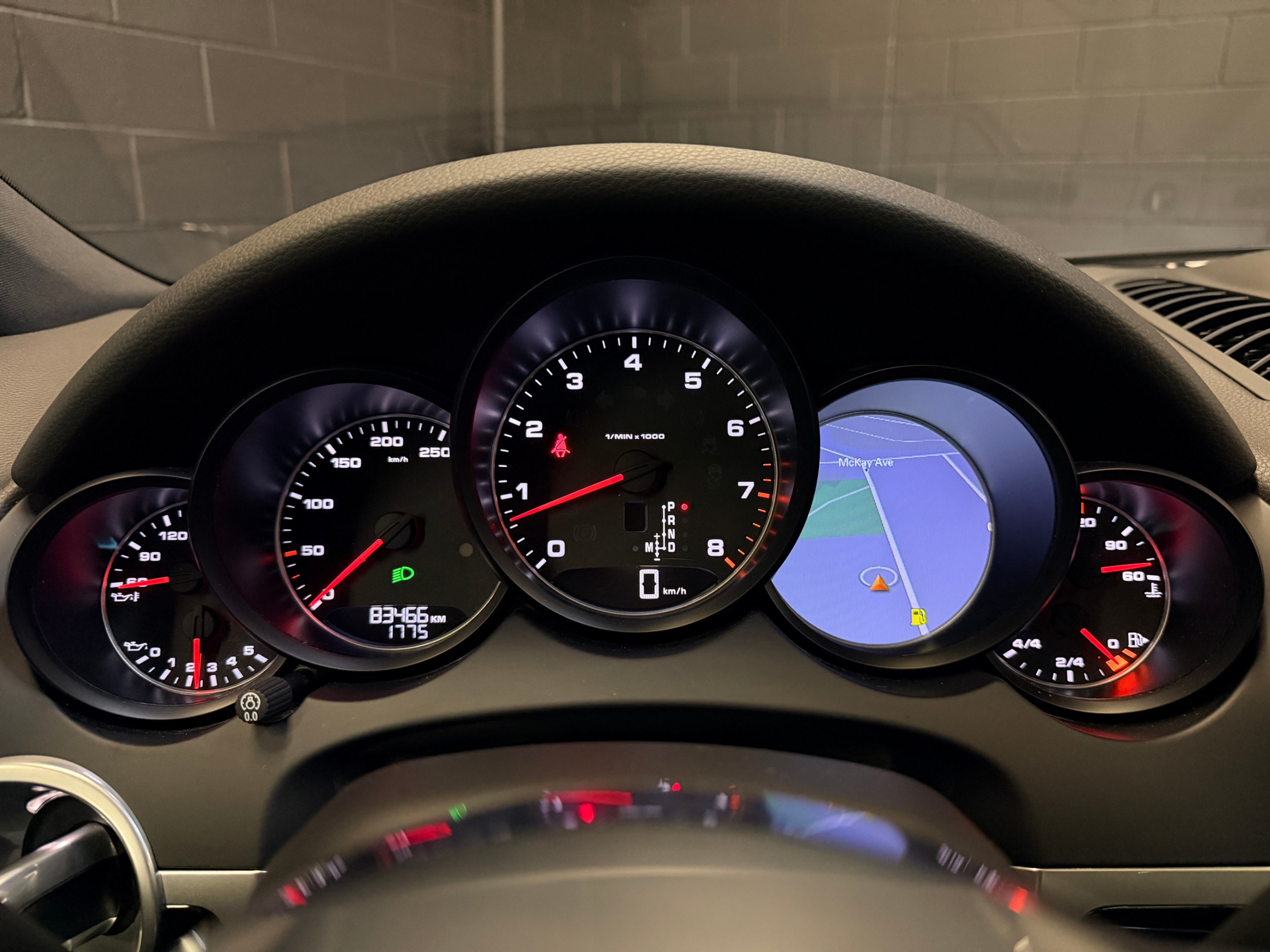 /hcwenterprisecorporation/2017-Porsche-Cayenne-16633633699099648.jpg