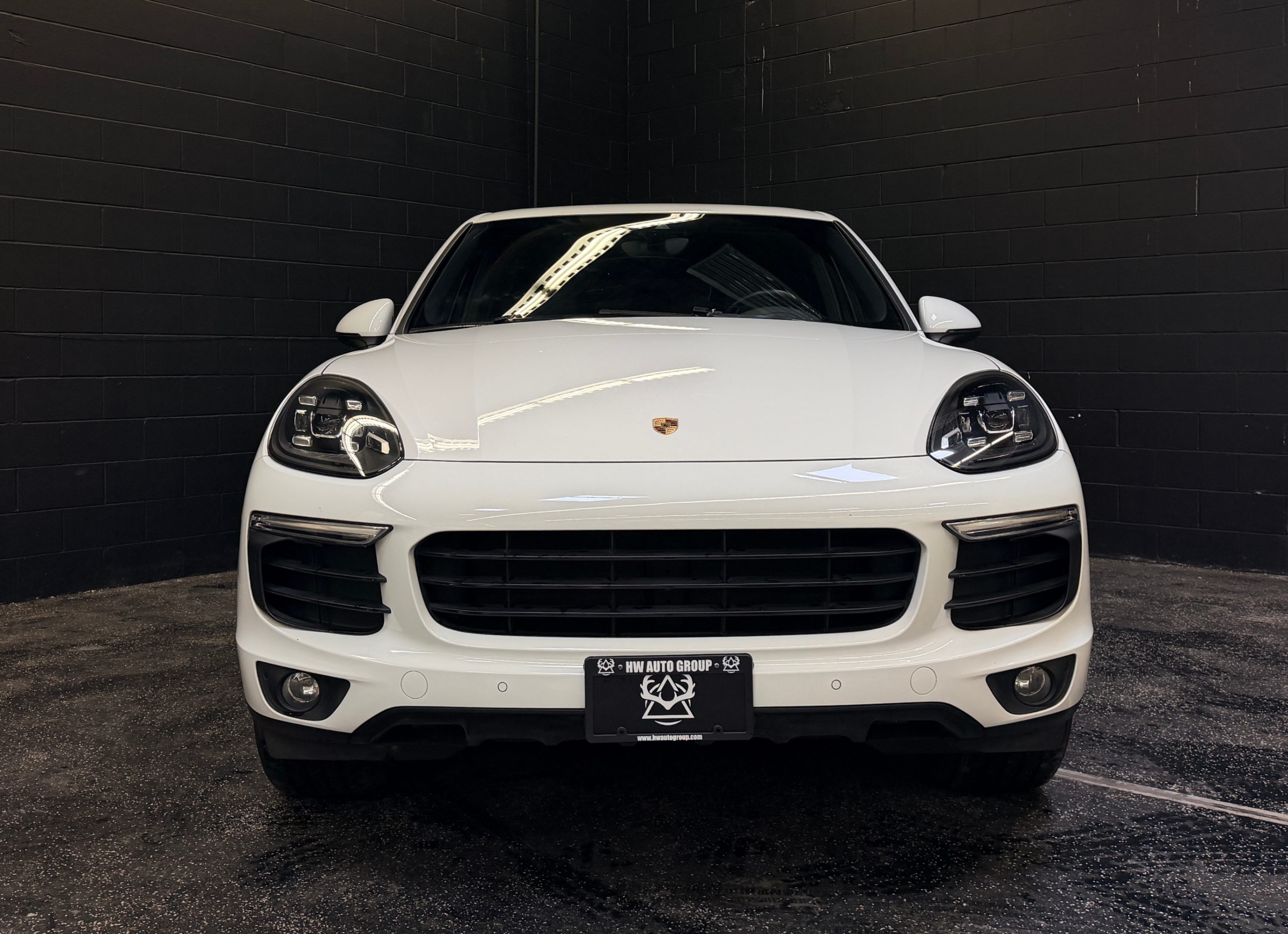 /hcwenterprisecorporation/2017-Porsche-Cayenne-20403062731142518.jpg