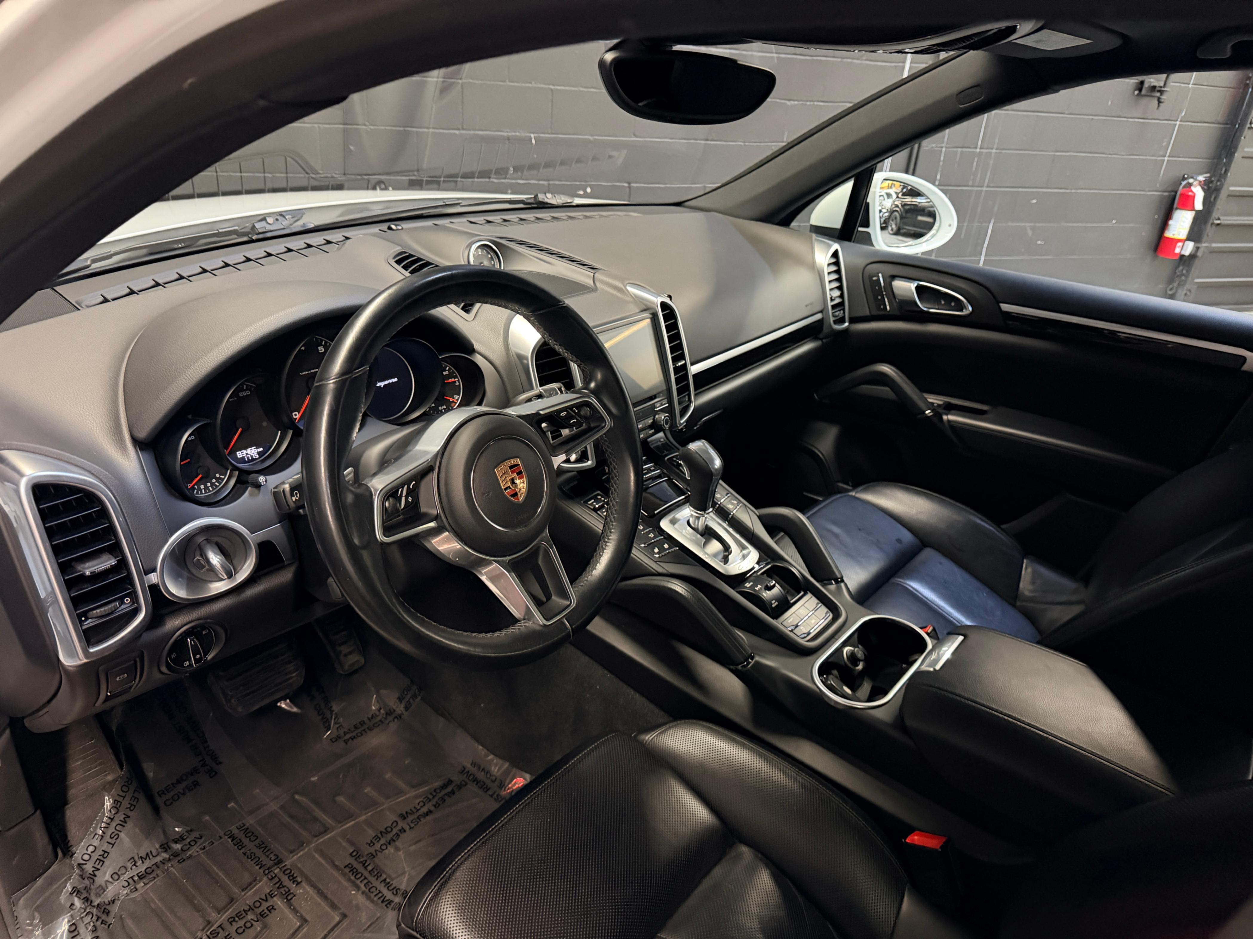 /hcwenterprisecorporation/2017-Porsche-Cayenne-21755545652850472.jpg