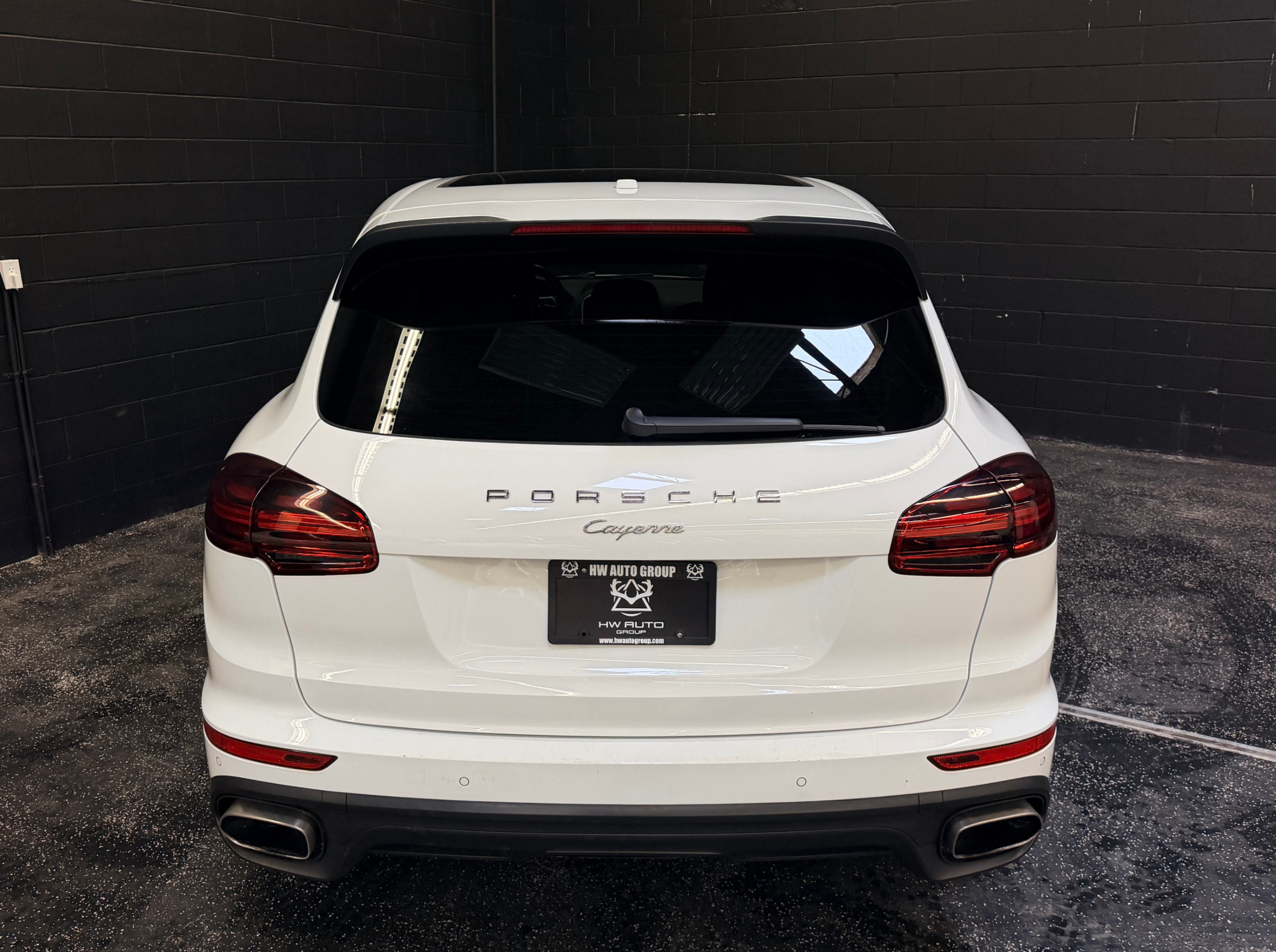 /hcwenterprisecorporation/2017-Porsche-Cayenne-35662062309812015.jpg