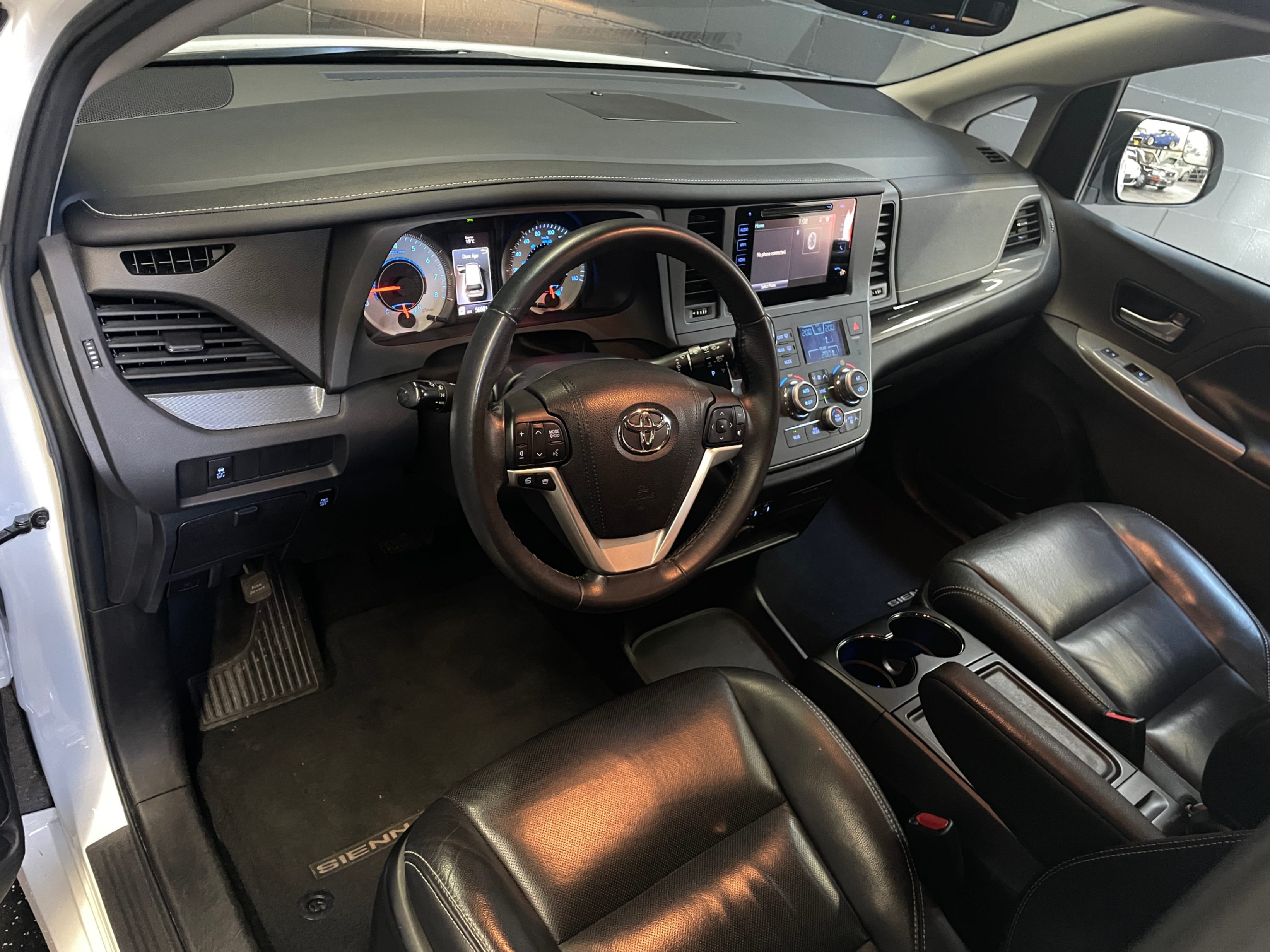 /hcwenterprisecorporation/2017-Toyota-Sienna-1449475612860054.jpg