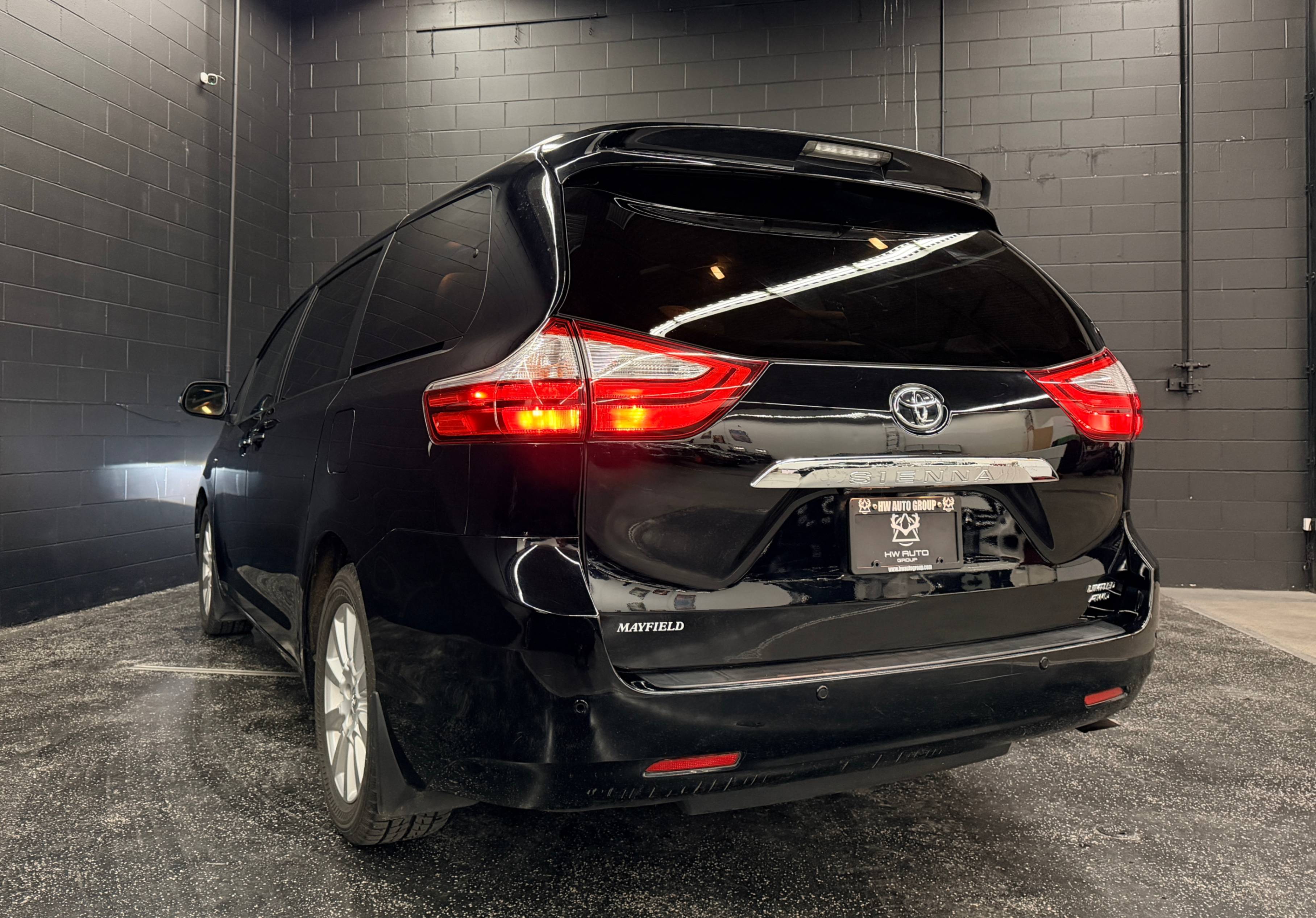 /hcwenterprisecorporation/2017-Toyota-Sienna-31550336112976307.jpg