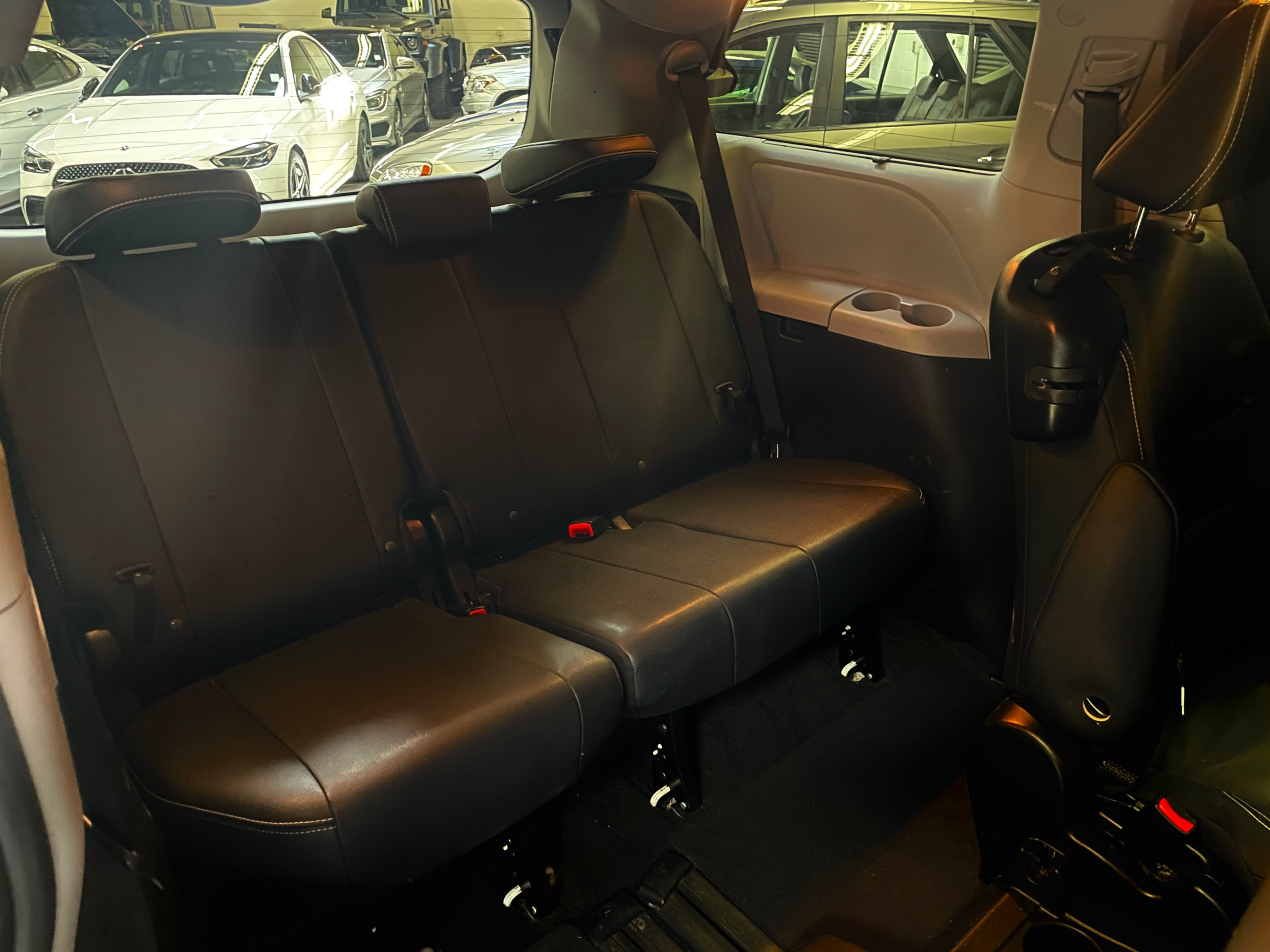 /hcwenterprisecorporation/2017-Toyota-Sienna-36620700117689053.jpg