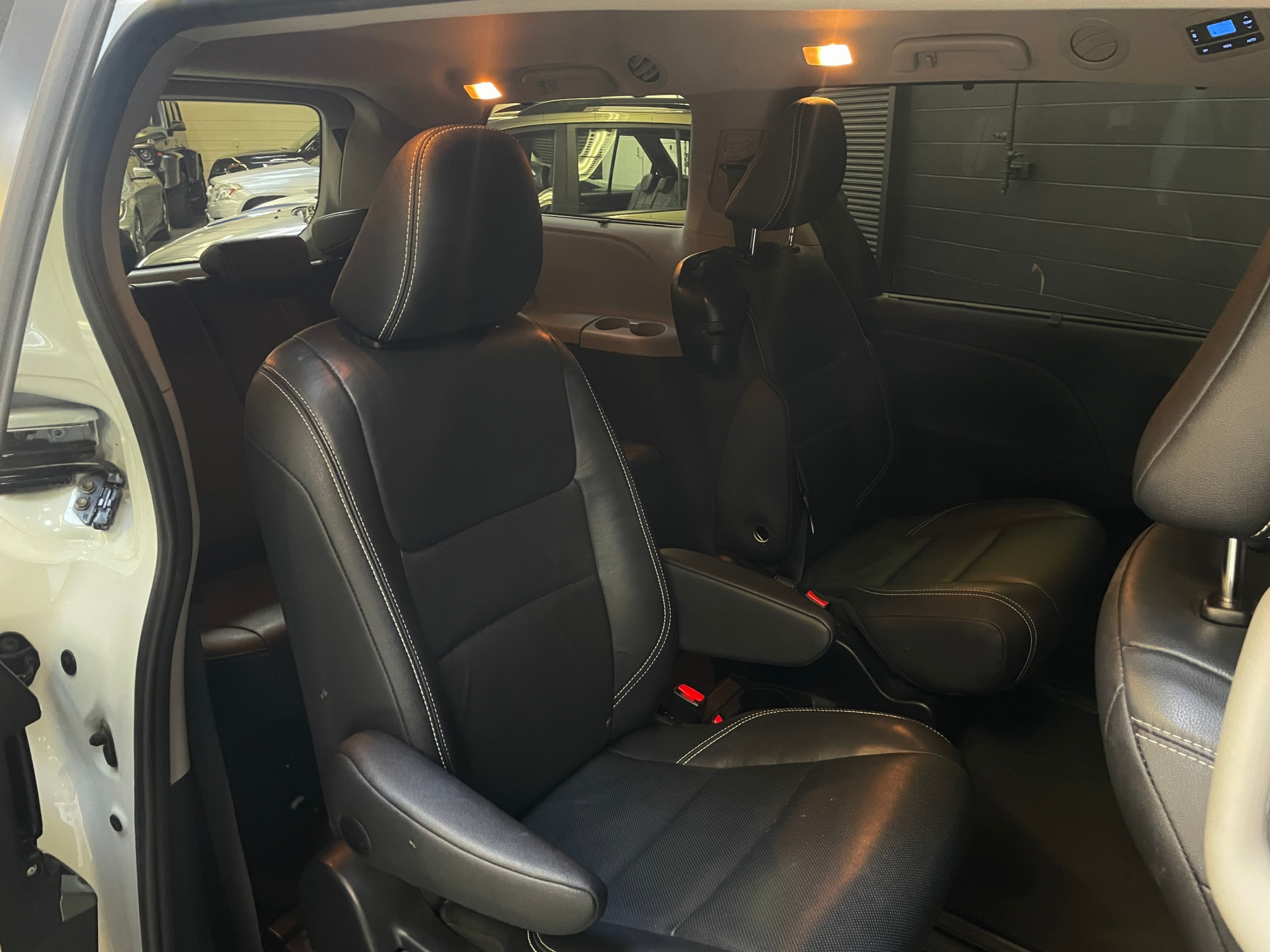 /hcwenterprisecorporation/2017-Toyota-Sienna-4873911571894678.jpg