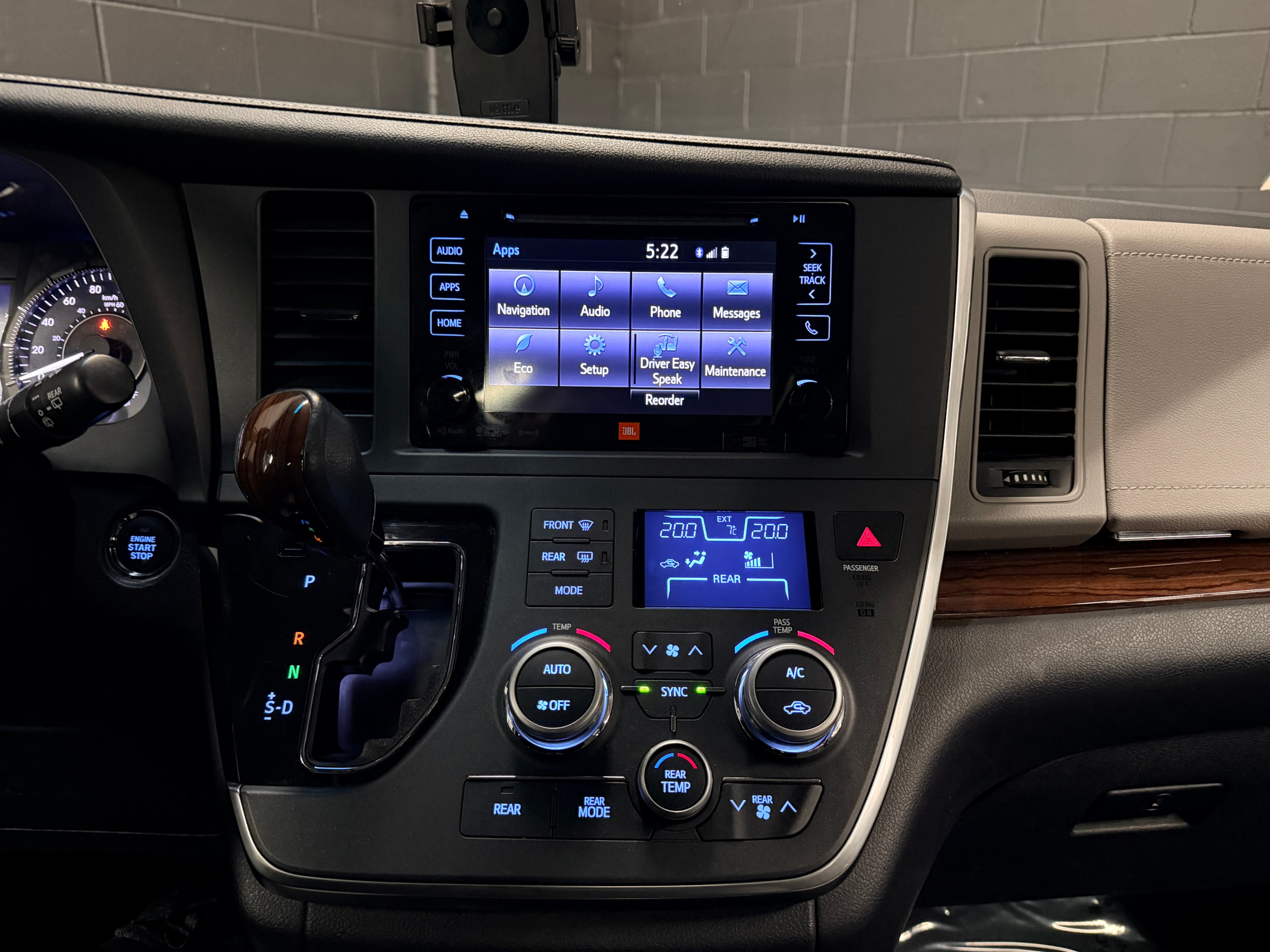 /hcwenterprisecorporation/2017-Toyota-Sienna-7720886967407266.jpg
