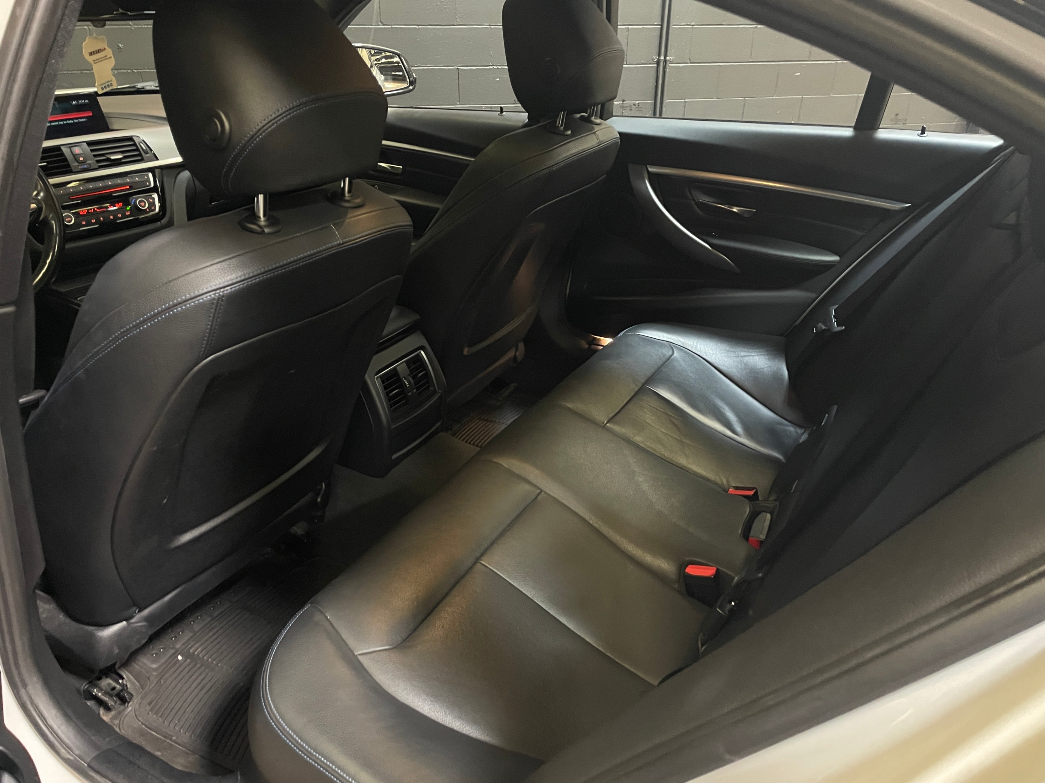 /hcwenterprisecorporation/2018-BMW-3Series-7558755756737636.jpg