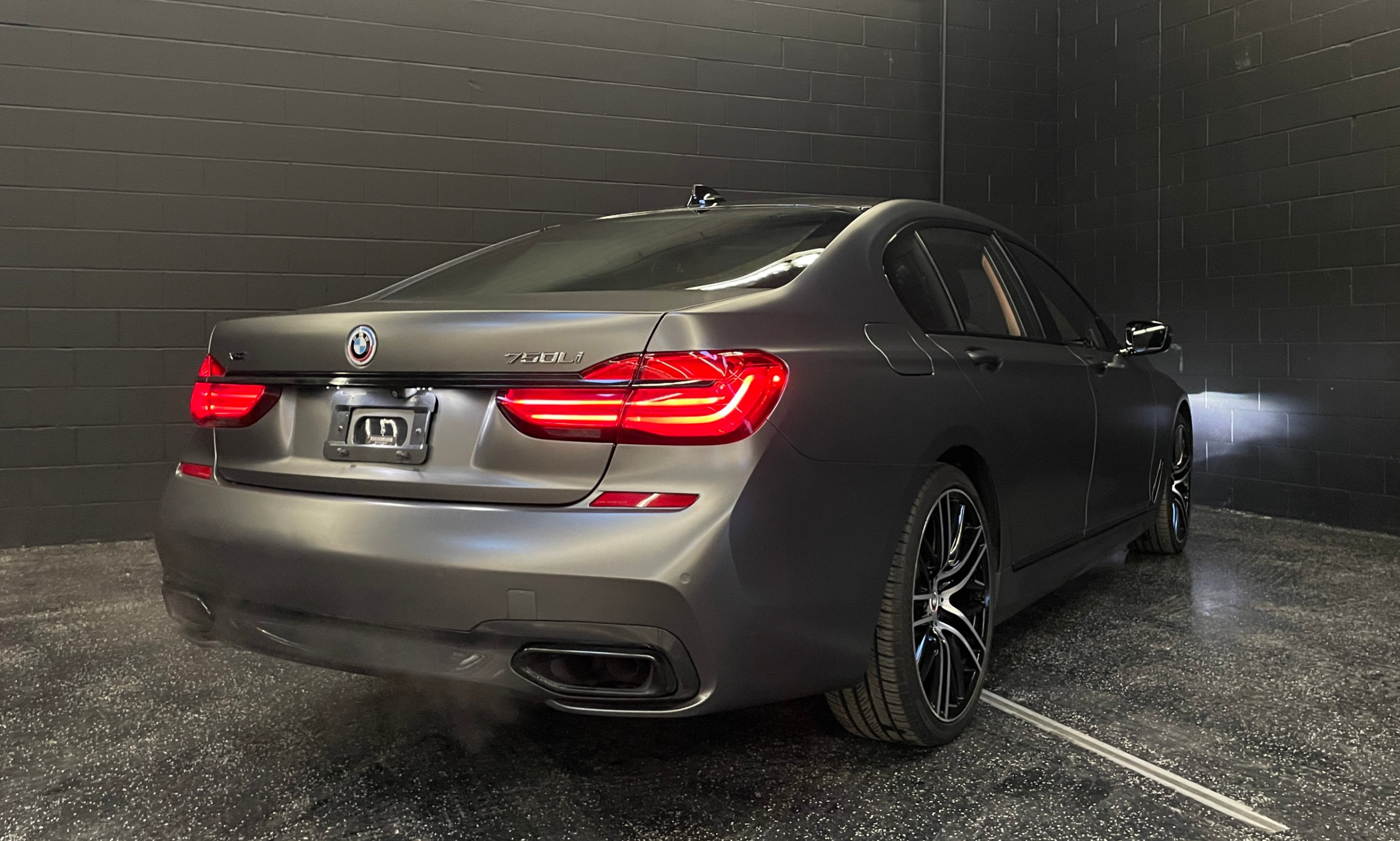 /hcwenterprisecorporation/2018-BMW-7Series-30583438886556413.jpg