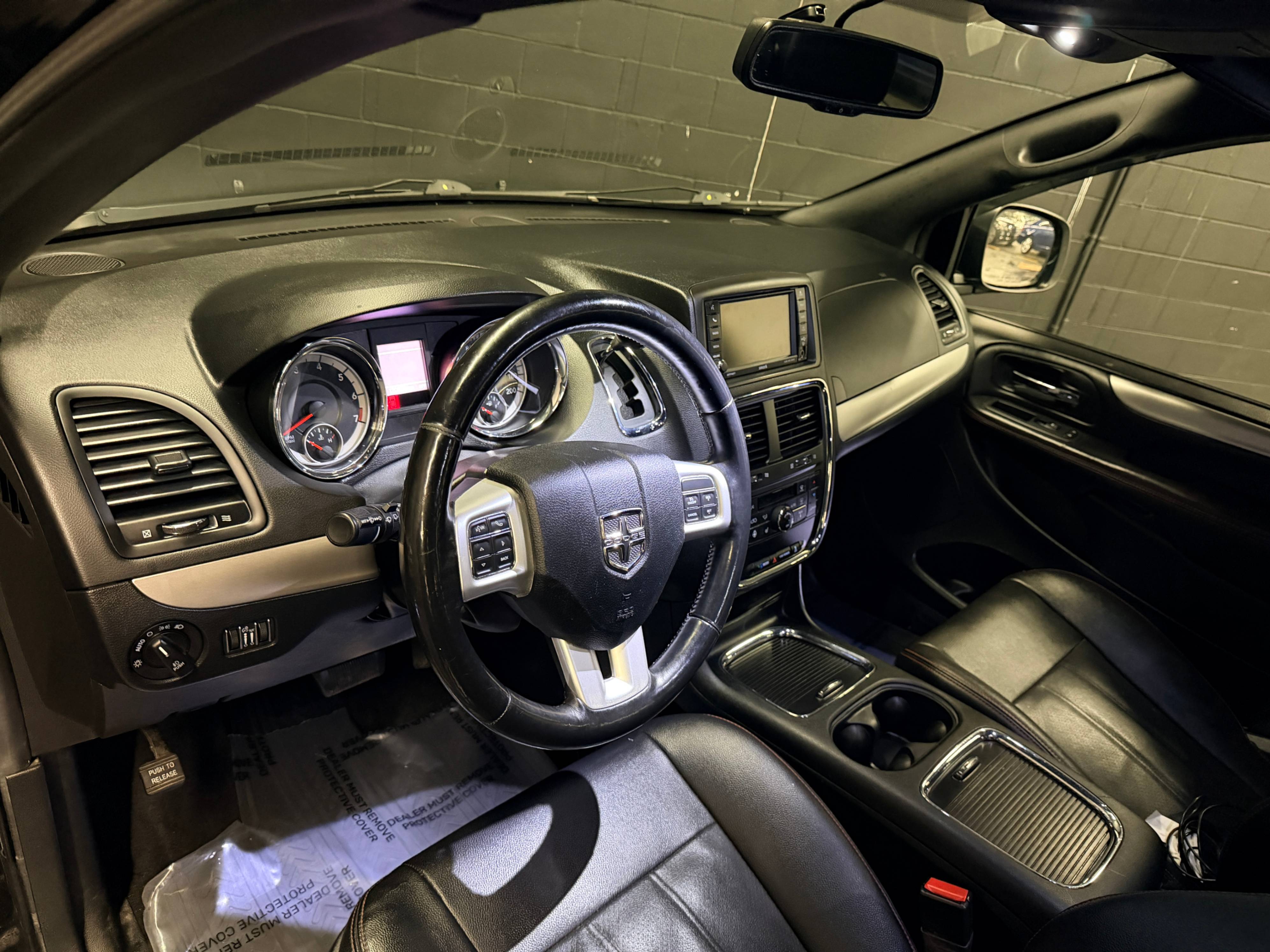 /hcwenterprisecorporation/2018-Dodge-GrandCaravan-047714325254046175.jpg