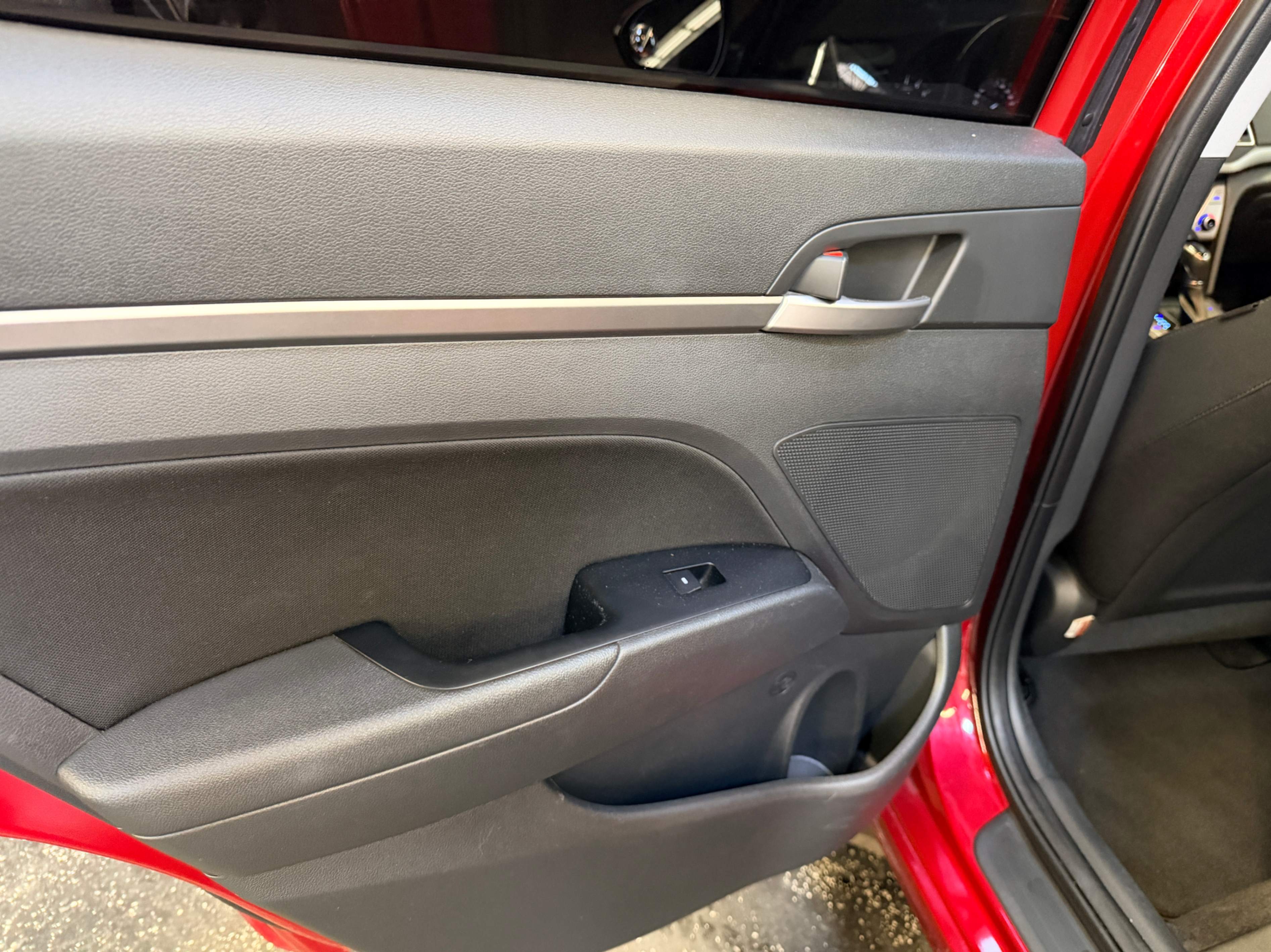 /hcwenterprisecorporation/2018-Hyundai-Elantra-7554990748875419.jpg
