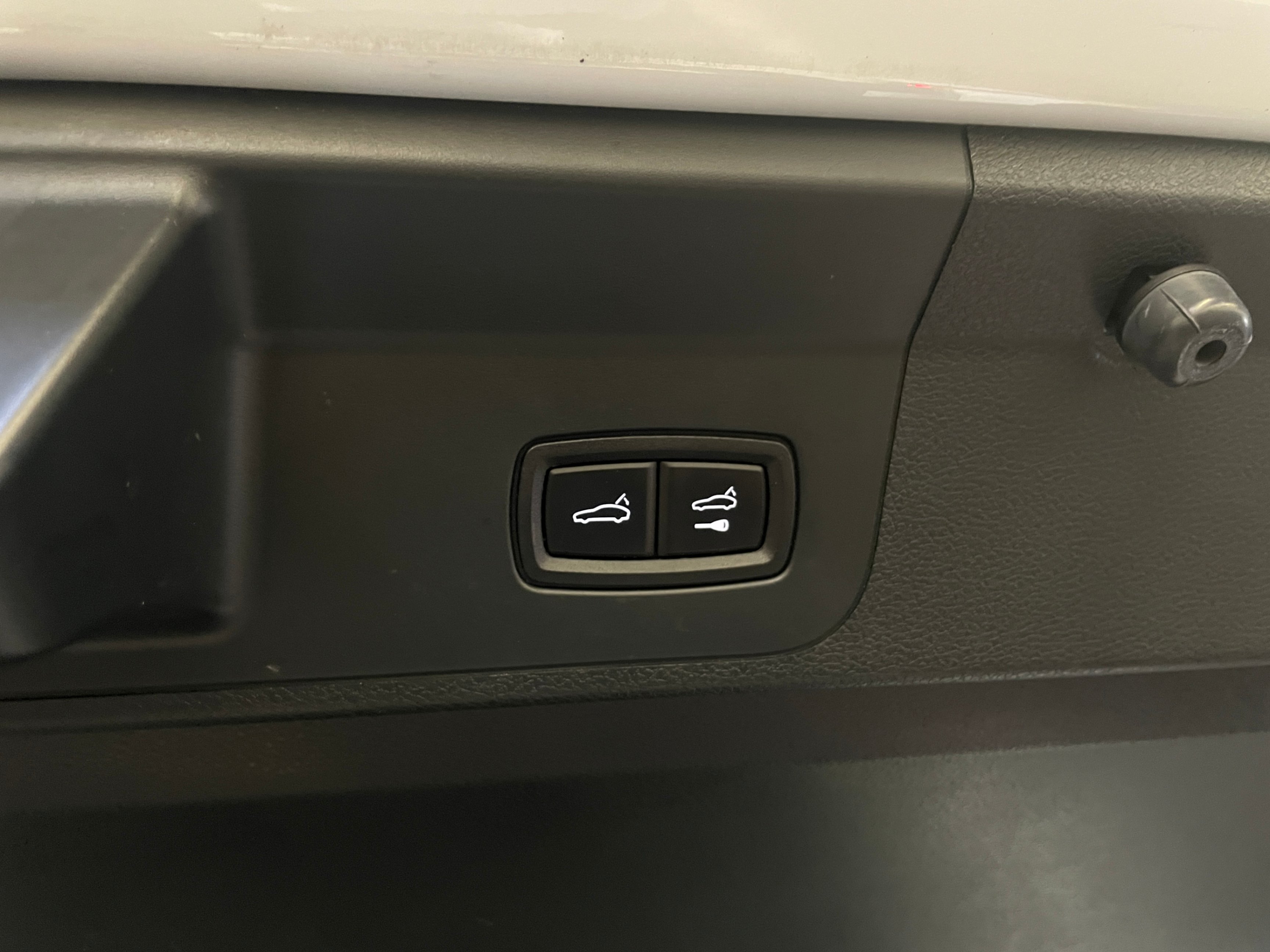 /hcwenterprisecorporation/2018-Porsche-Panamera-09761501822977992.jpg