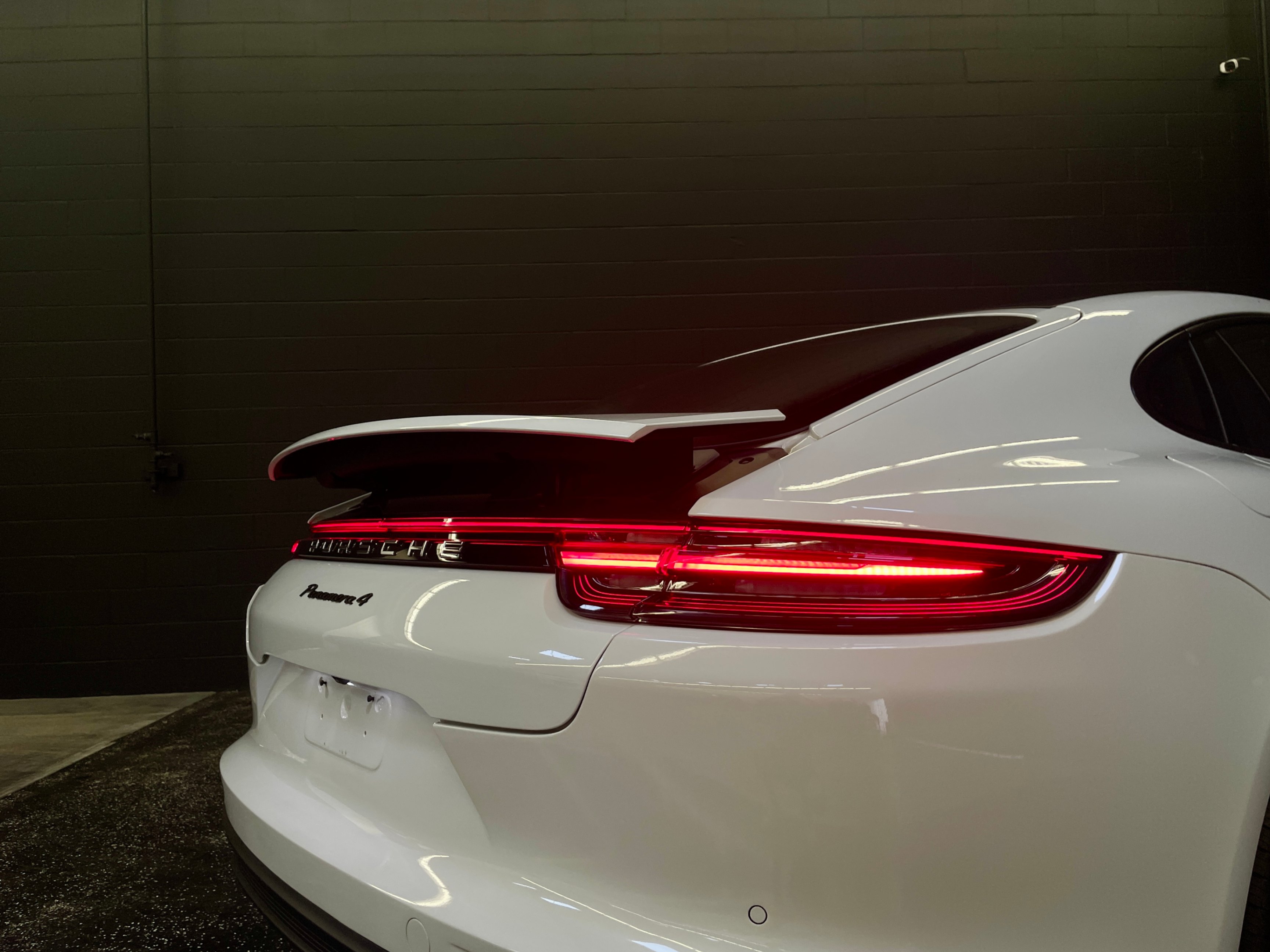 /hcwenterprisecorporation/2018-Porsche-Panamera-26223545050403674.jpg