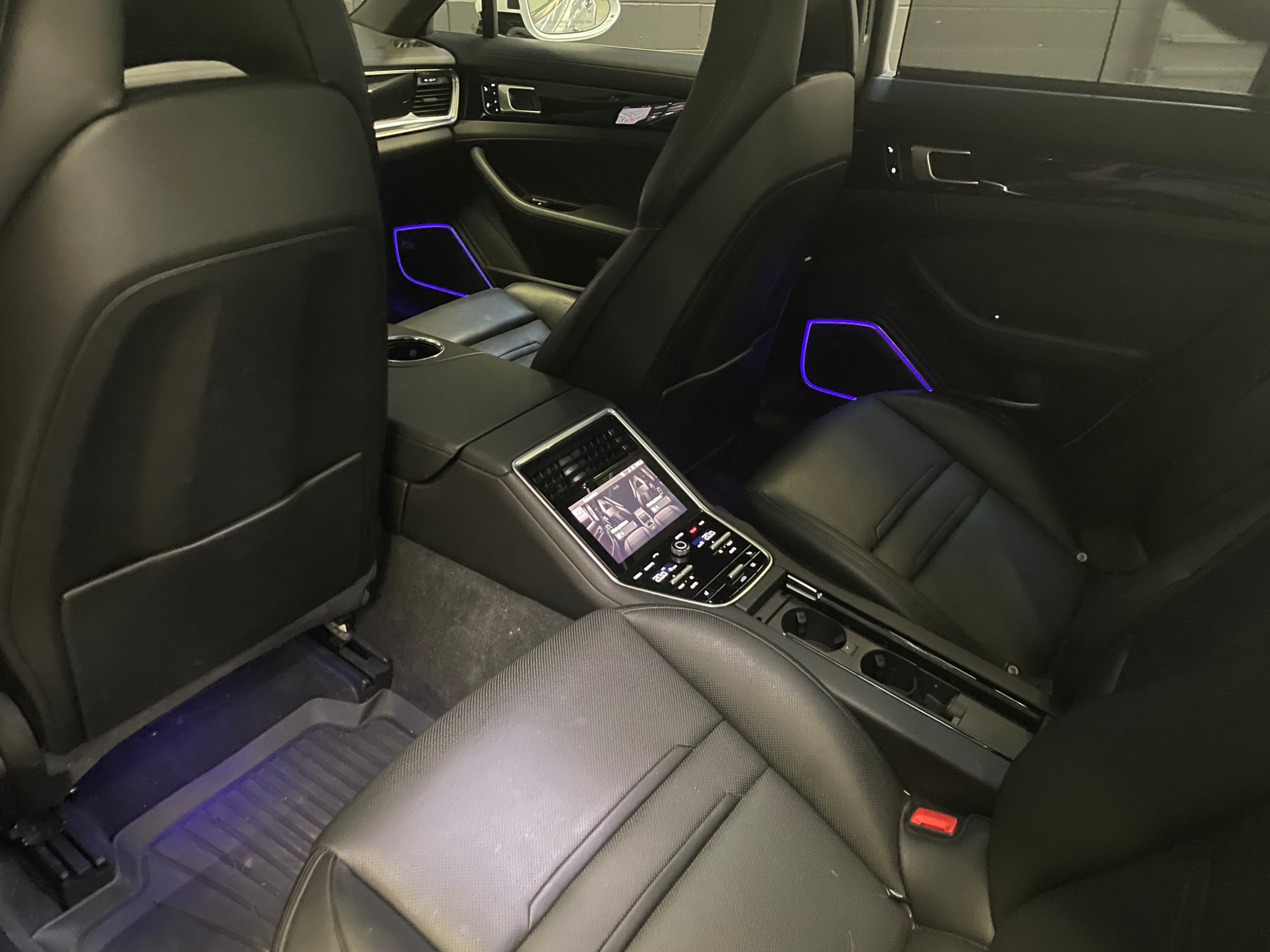 /hcwenterprisecorporation/2018-Porsche-Panamera-5225843057819755.jpg