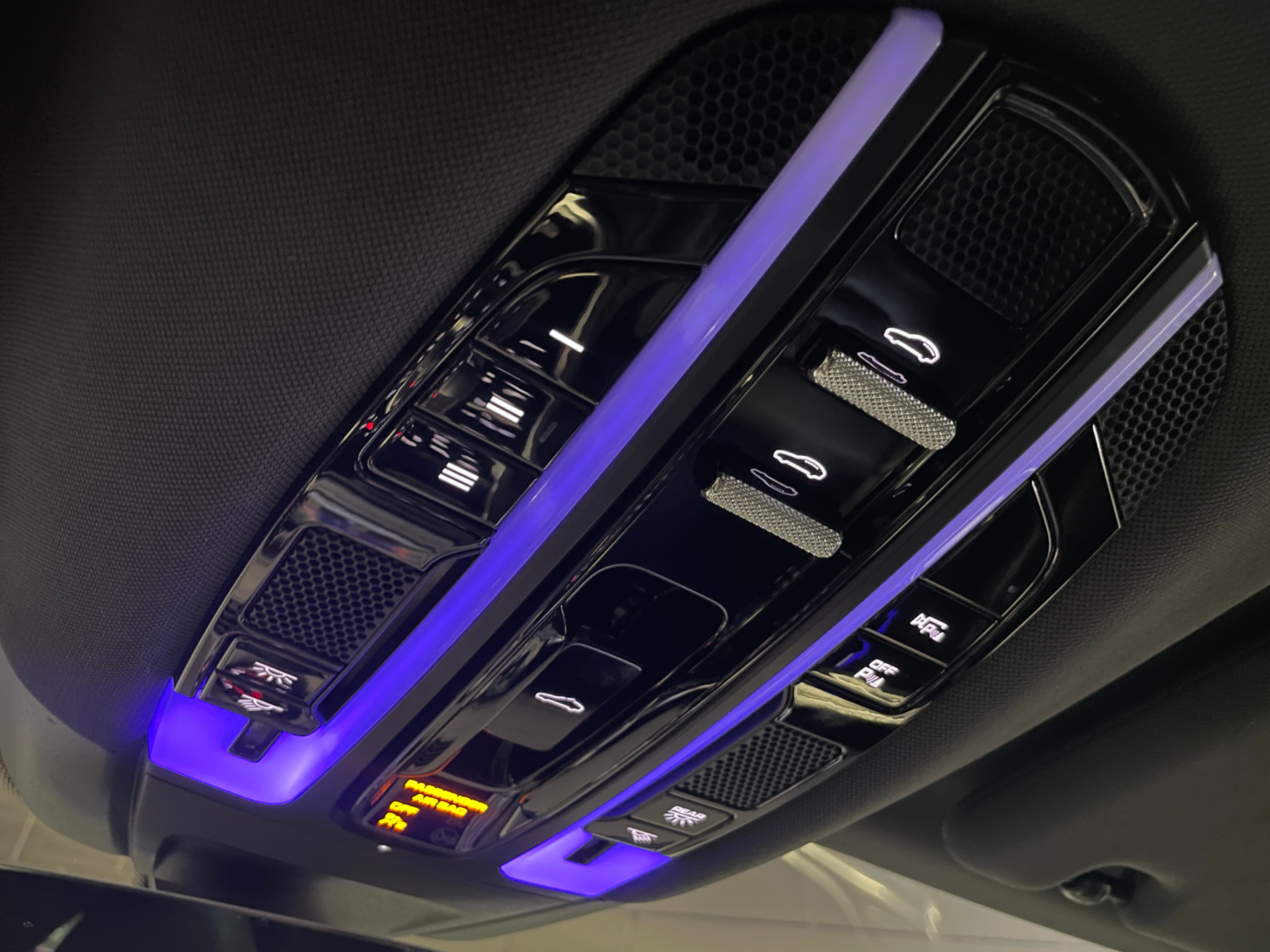 /hcwenterprisecorporation/2018-Porsche-Panamera-7088824801989091.jpg