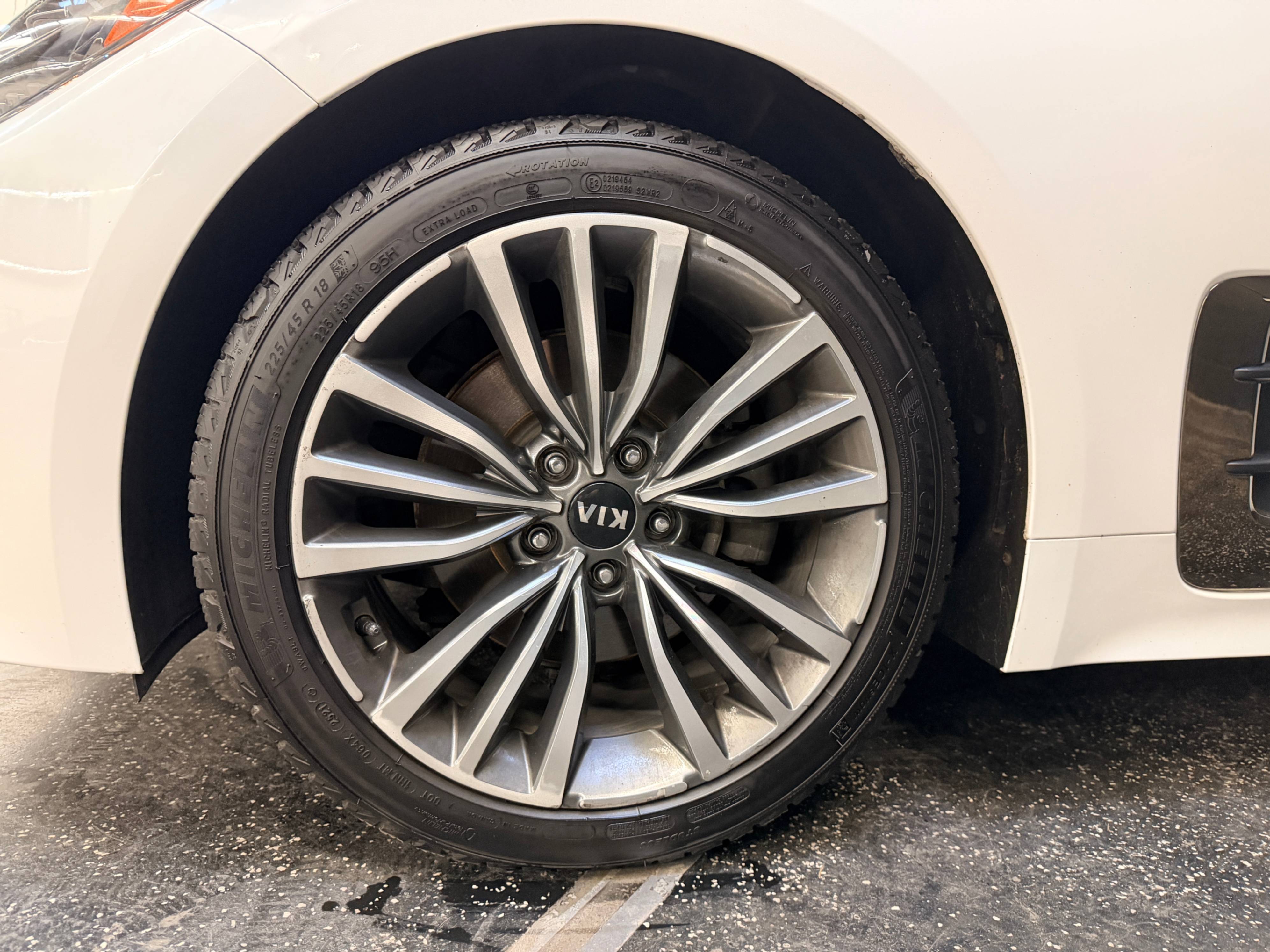 /hcwenterprisecorporation/2019-Kia-Stinger-03316721223083374.jpg
