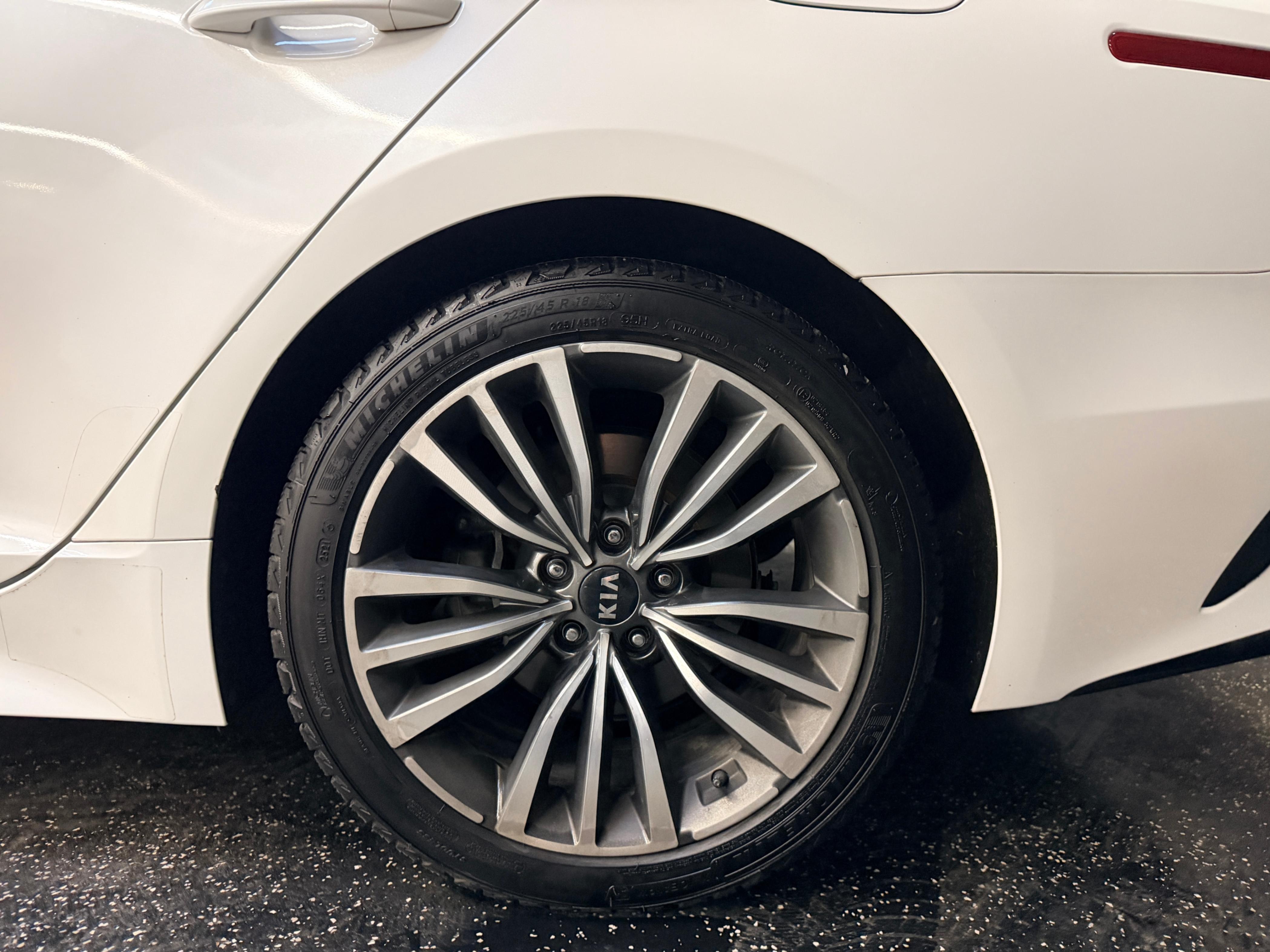 /hcwenterprisecorporation/2019-Kia-Stinger-471709408490254.jpg