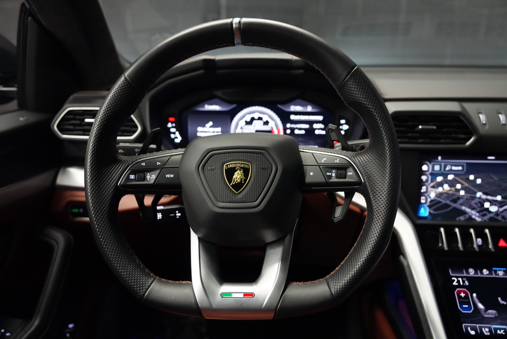 /hcwenterprisecorporation/2019-Lamborghini-Urus-5655495154409216.jpg