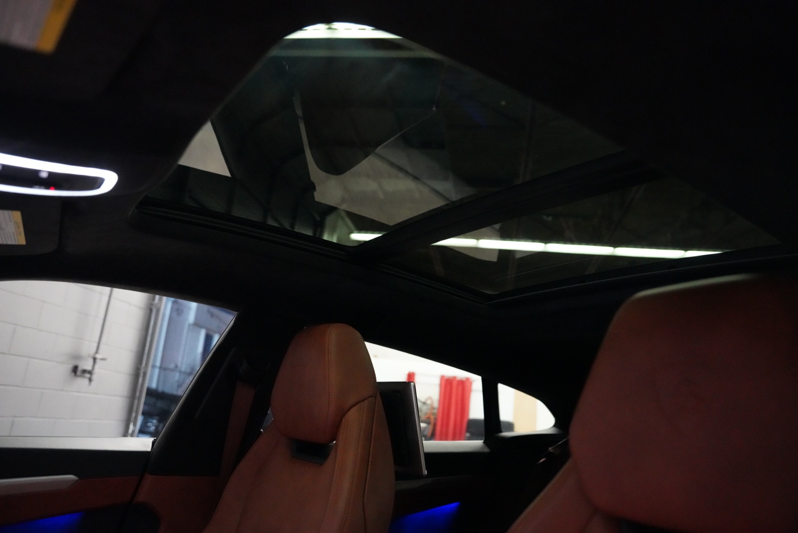 /hcwenterprisecorporation/2019-Lamborghini-Urus-8642815631543315.jpg
