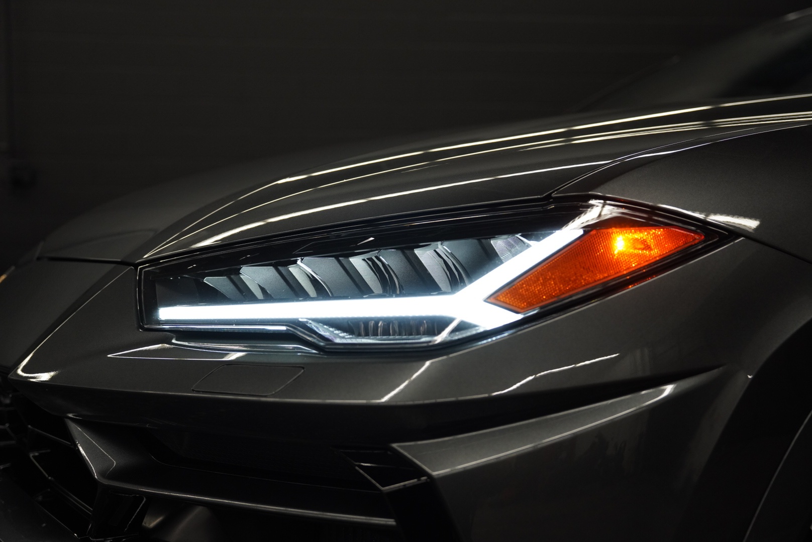 /hcwenterprisecorporation/2019-Lamborghini-Urus-918875493051978.jpg