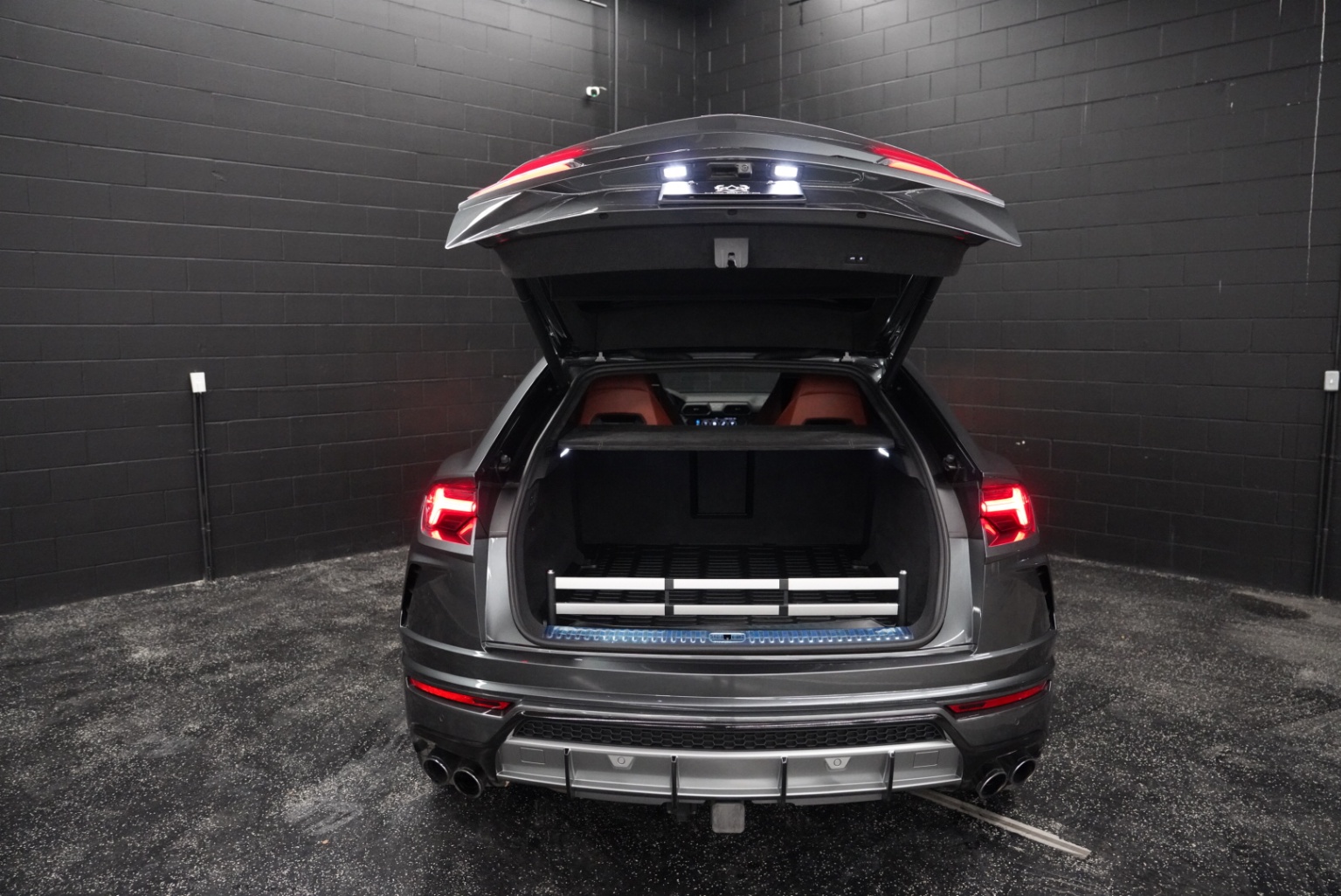 /hcwenterprisecorporation/2019-Lamborghini-Urus-9285400711007898.jpg