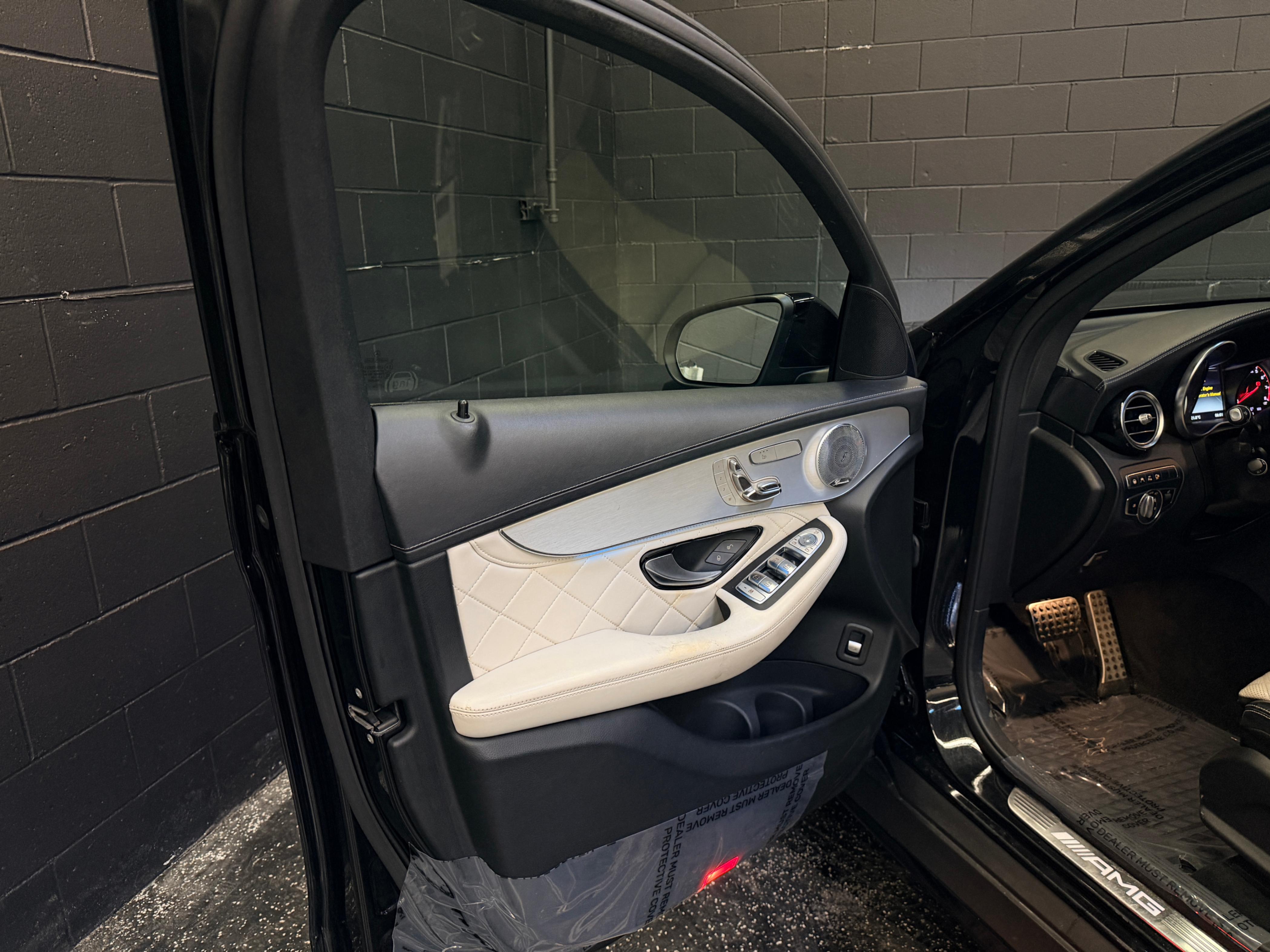 /hcwenterprisecorporation/2019-Mercedes-Benz-GLC-Class-9592832066689563.jpg