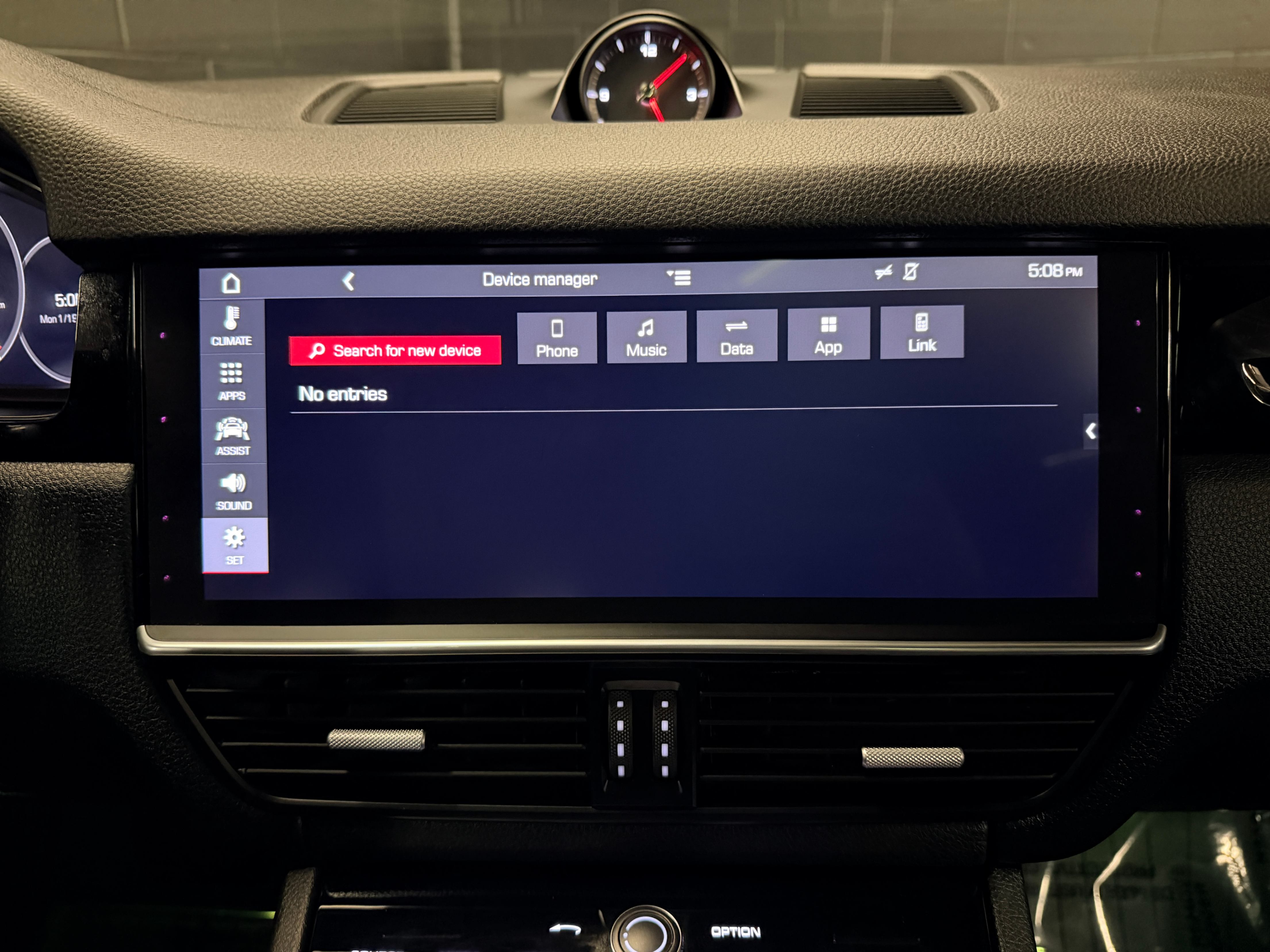 /hcwenterprisecorporation/2019-Porsche-Cayenne-0943853777869248.jpg