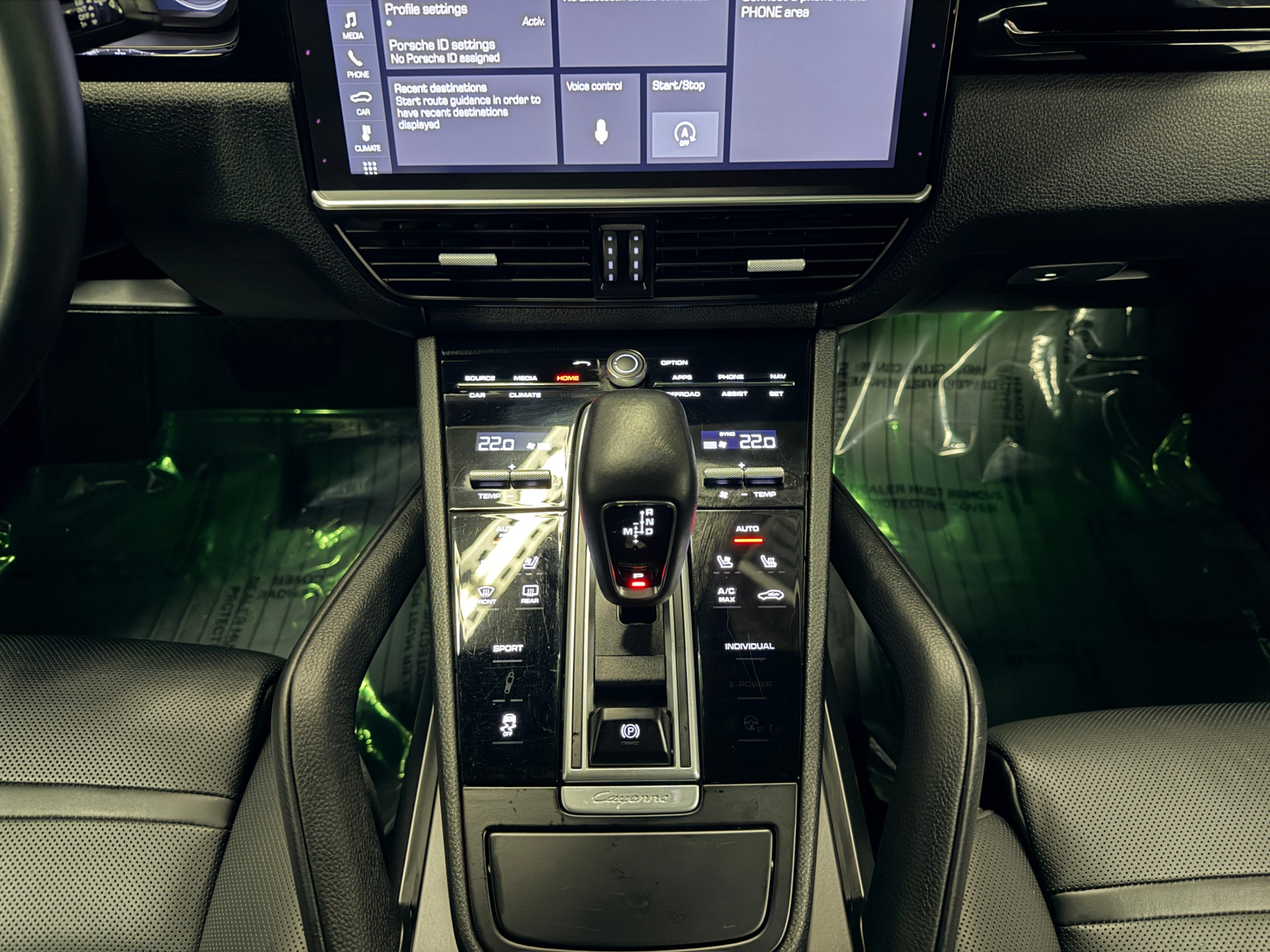 /hcwenterprisecorporation/2019-Porsche-Cayenne-21908279670850317.jpg