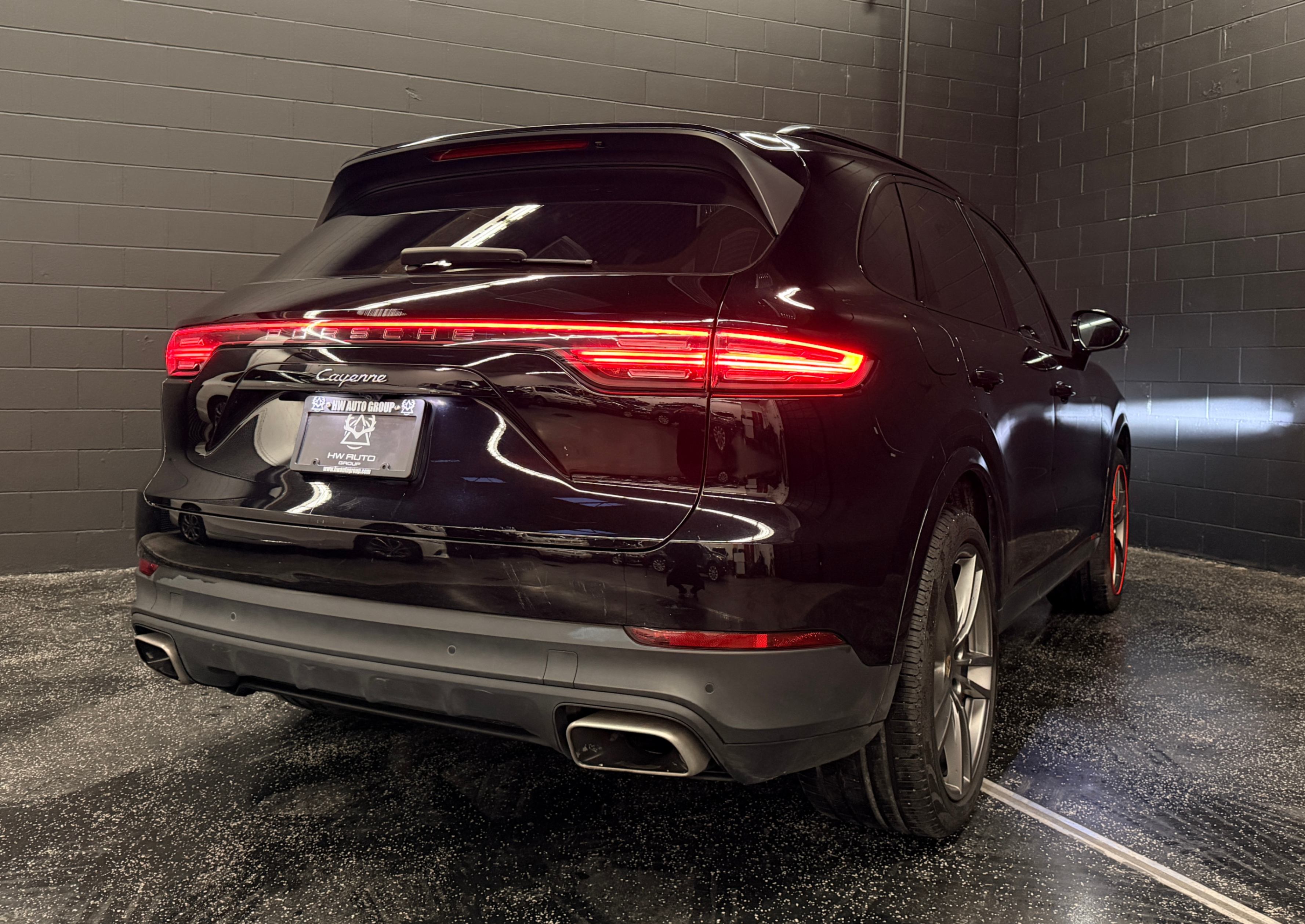 /hcwenterprisecorporation/2019-Porsche-Cayenne-9513395408047862.jpg