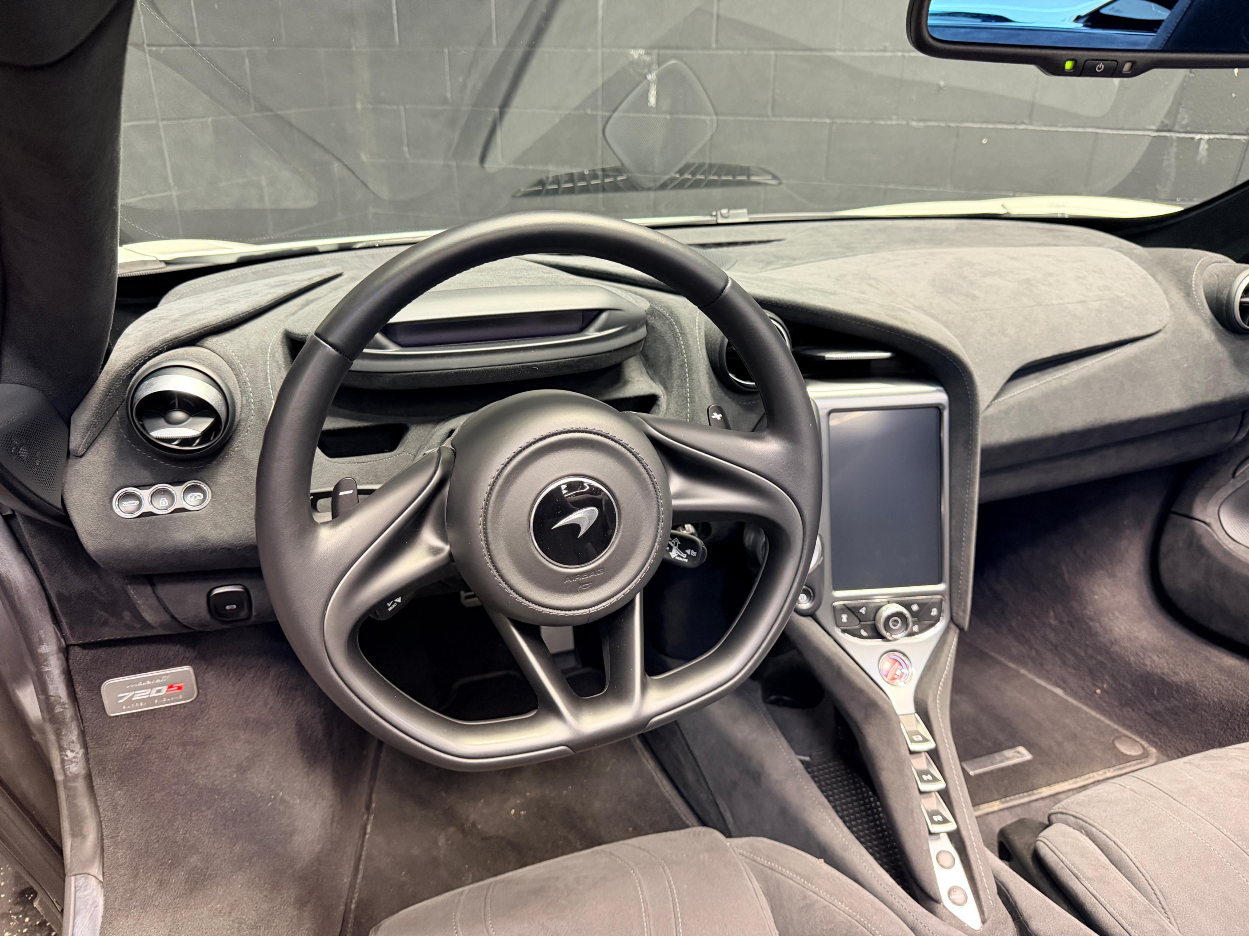/hcwenterprisecorporation/2020-McLaren-720S-16390559681623285.jpg