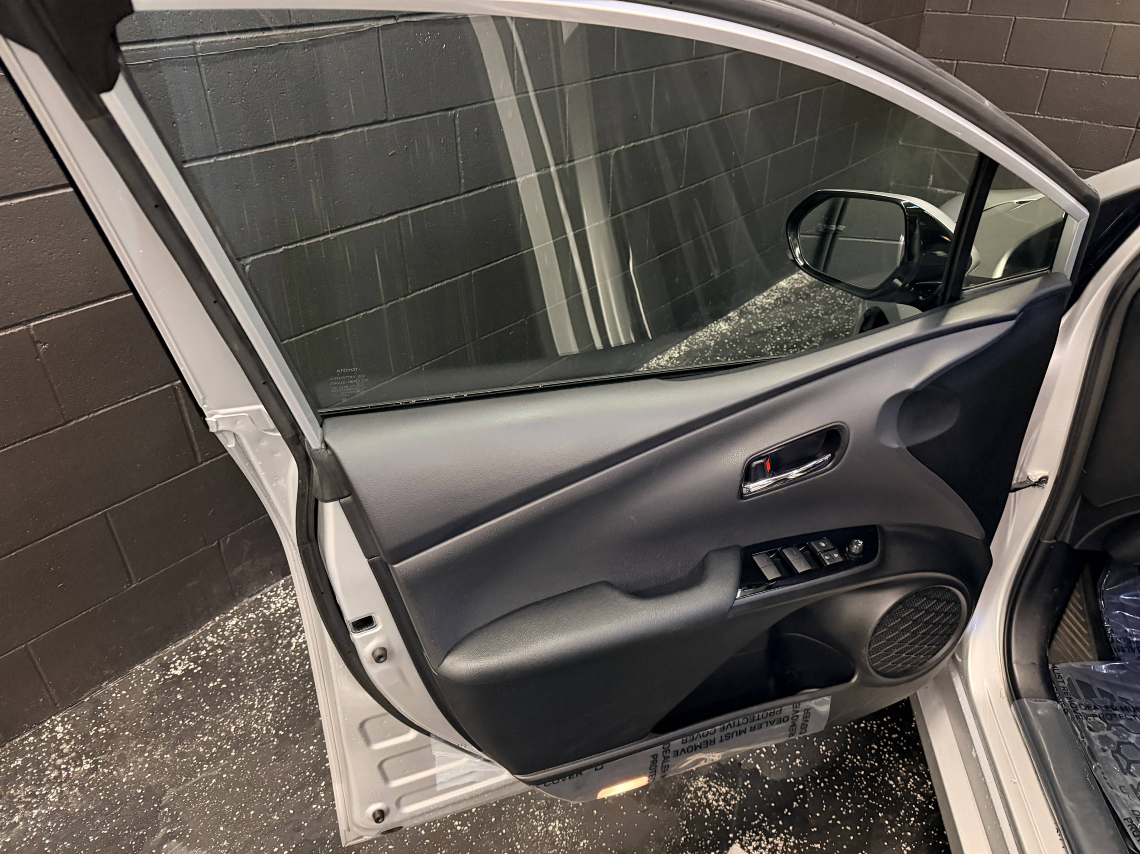 /hcwenterprisecorporation/2020-Toyota-PriusPrime-4415220150835626.jpg