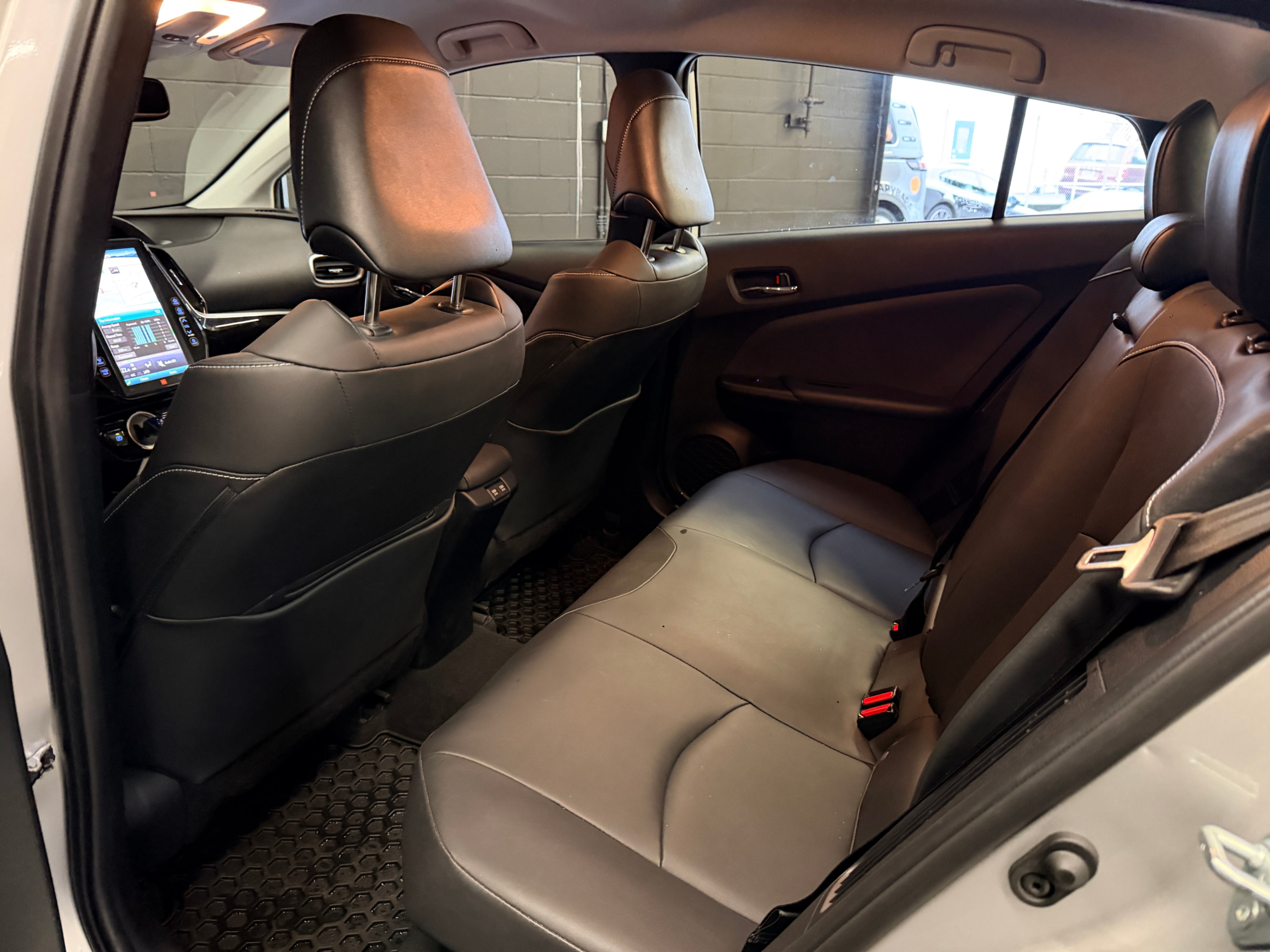 /hcwenterprisecorporation/2020-Toyota-PriusPrime-8903510835890547.jpg