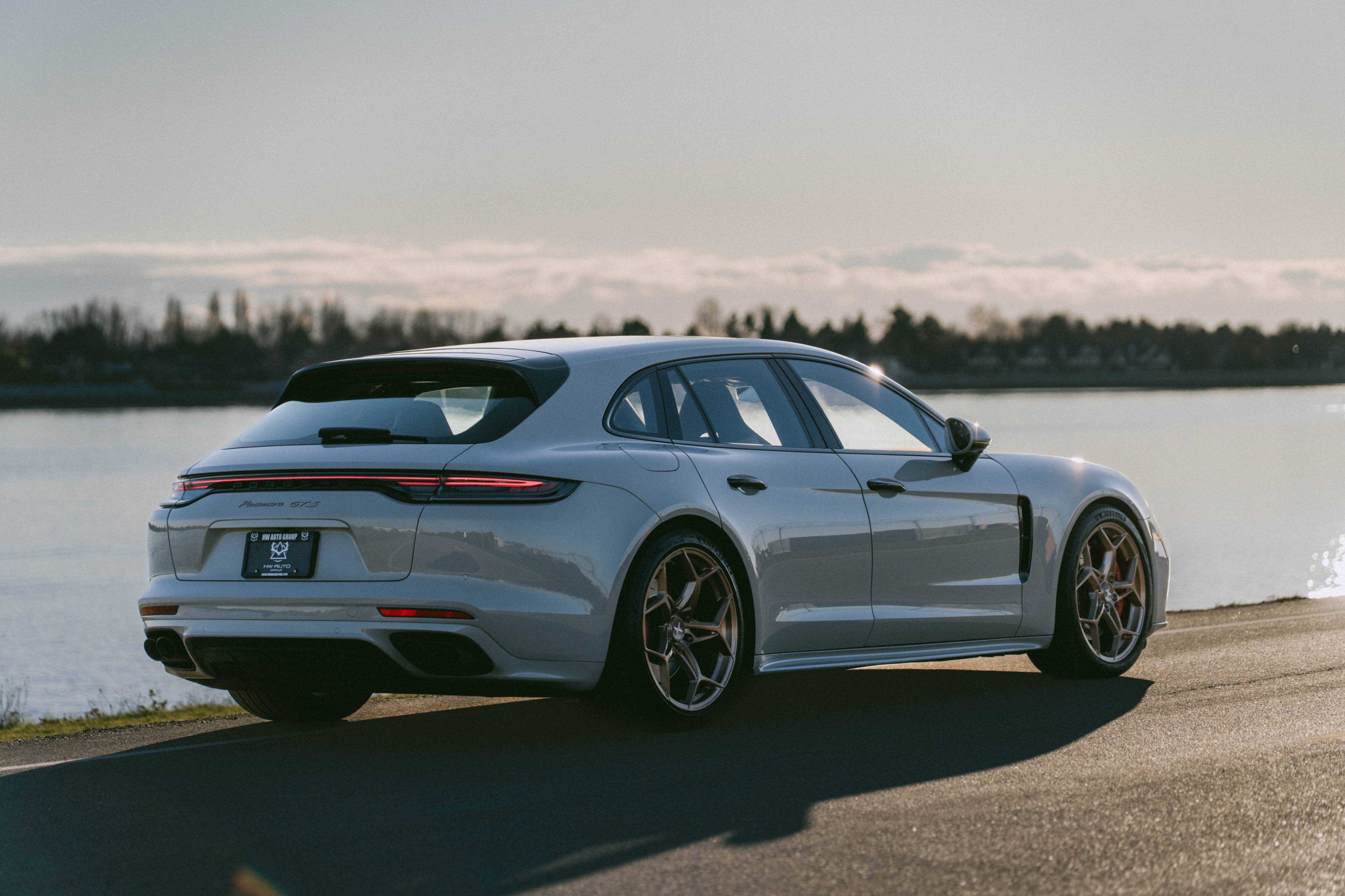 /hcwenterprisecorporation/2021-Porsche-Panamera-1614005498946922.jpg