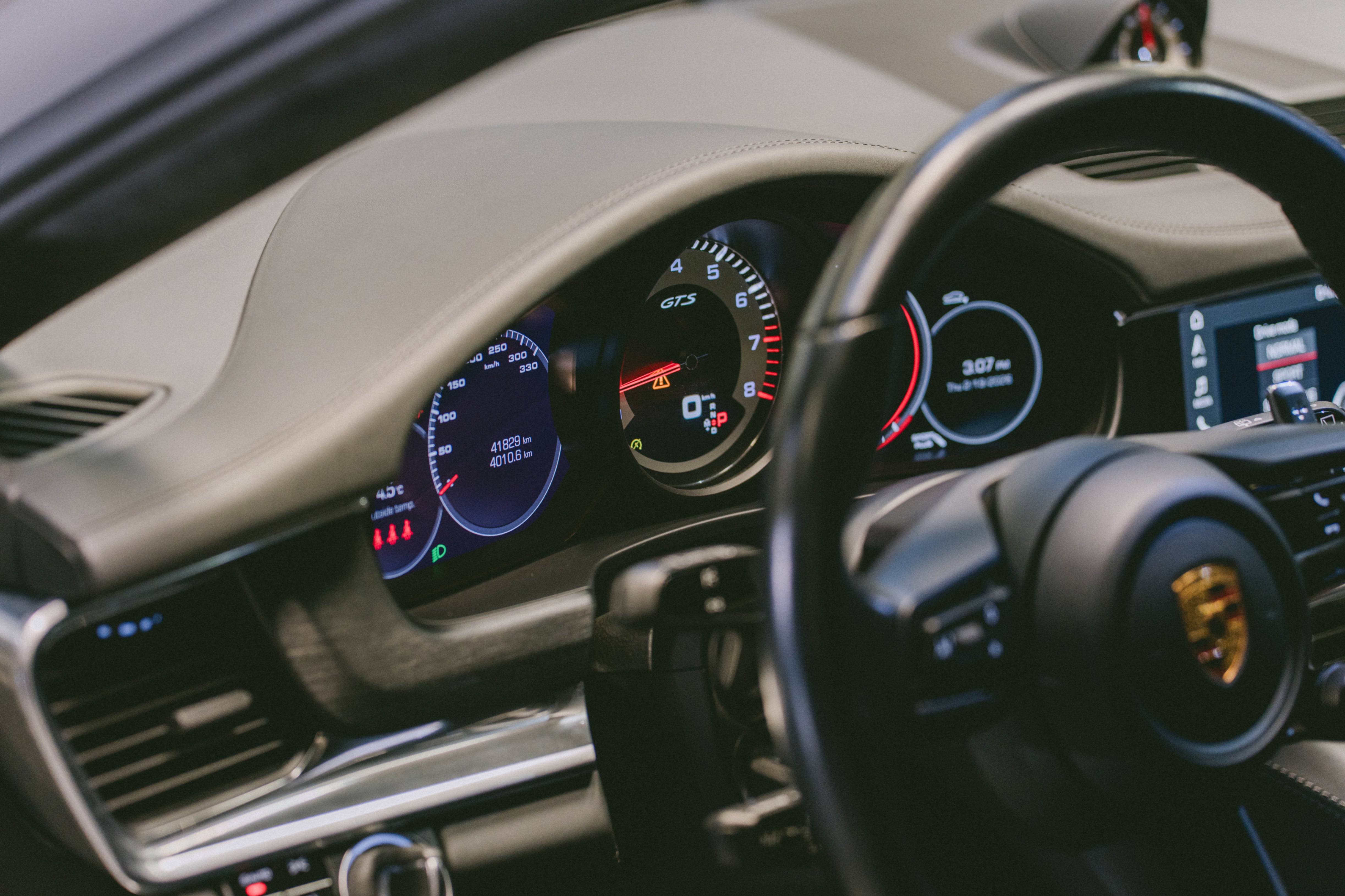 /hcwenterprisecorporation/2021-Porsche-Panamera-1630316212790679.jpg