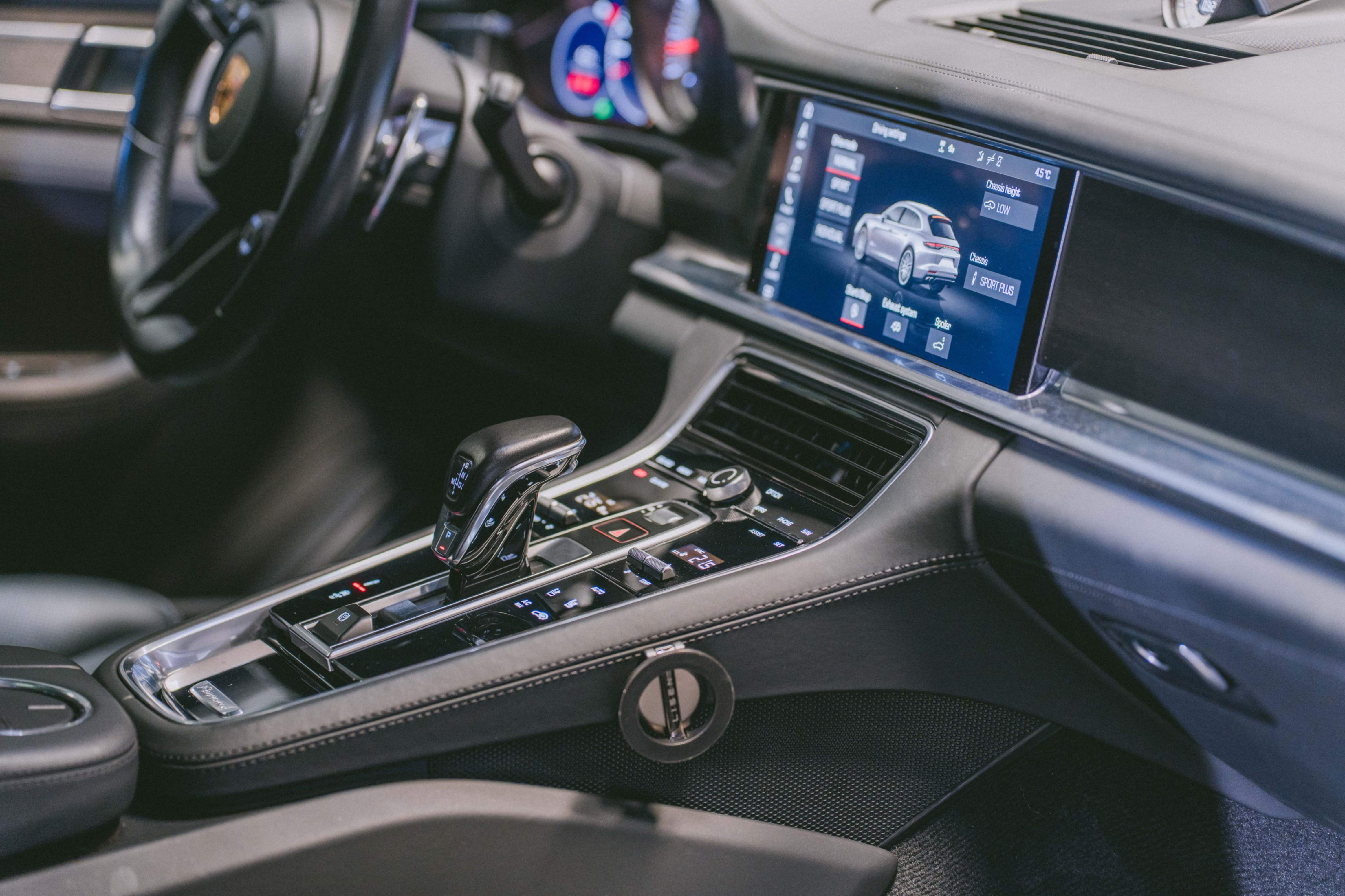 /hcwenterprisecorporation/2021-Porsche-Panamera-16496779040390486.jpg