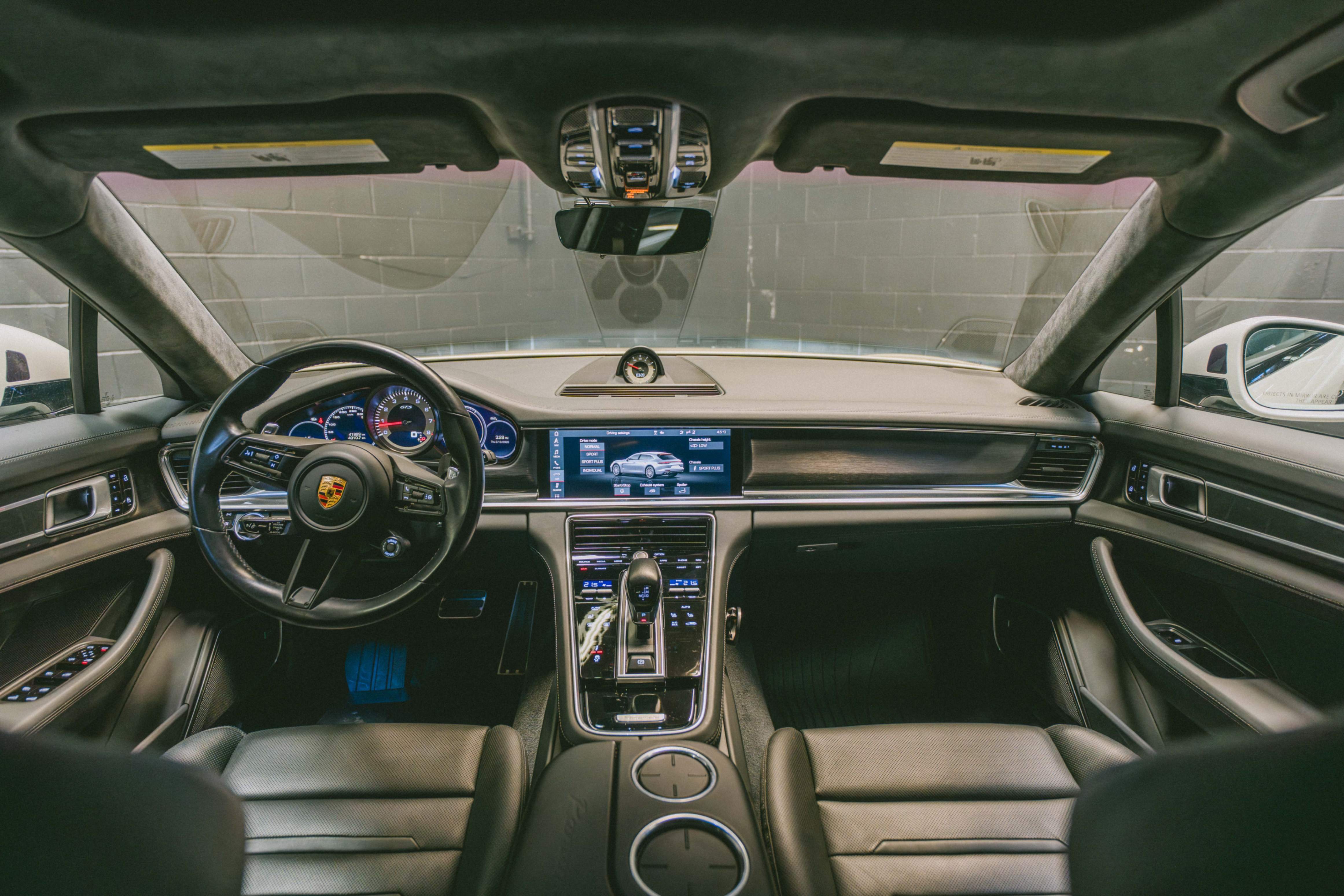 /hcwenterprisecorporation/2021-Porsche-Panamera-30294864485499584.jpg