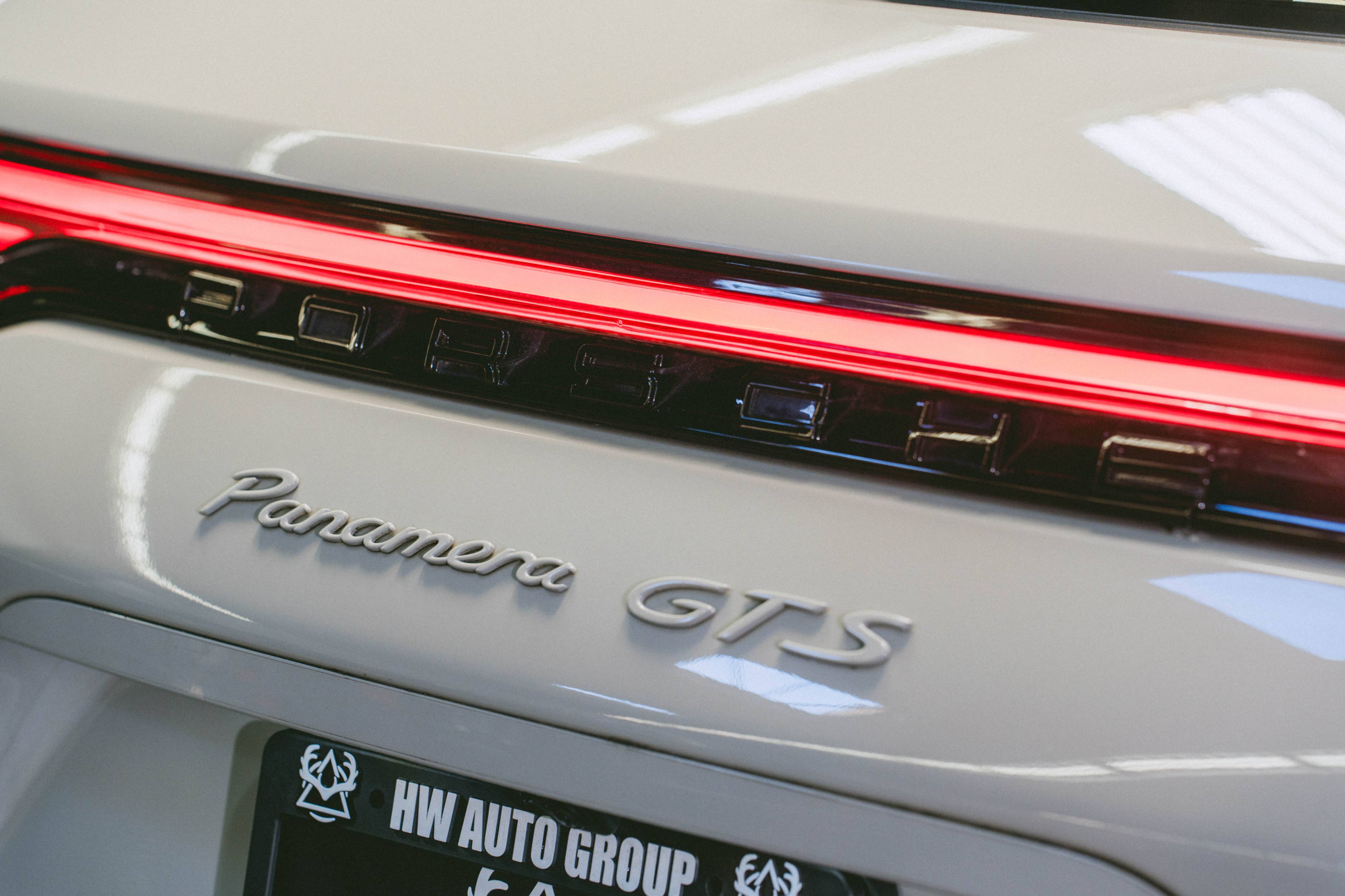 /hcwenterprisecorporation/2021-Porsche-Panamera-631123055248912.jpg