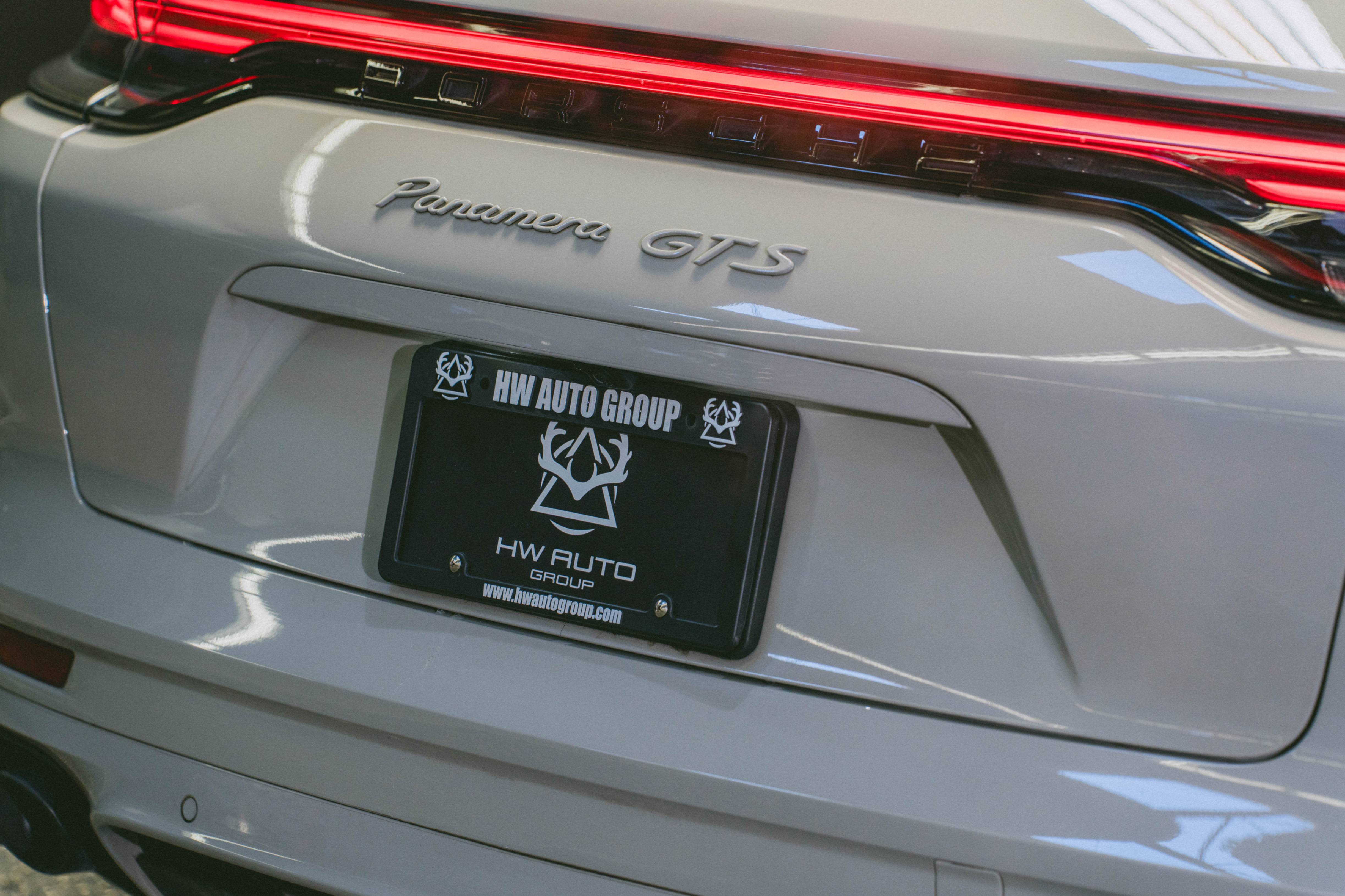 /hcwenterprisecorporation/2021-Porsche-Panamera-6718270366570571.jpg