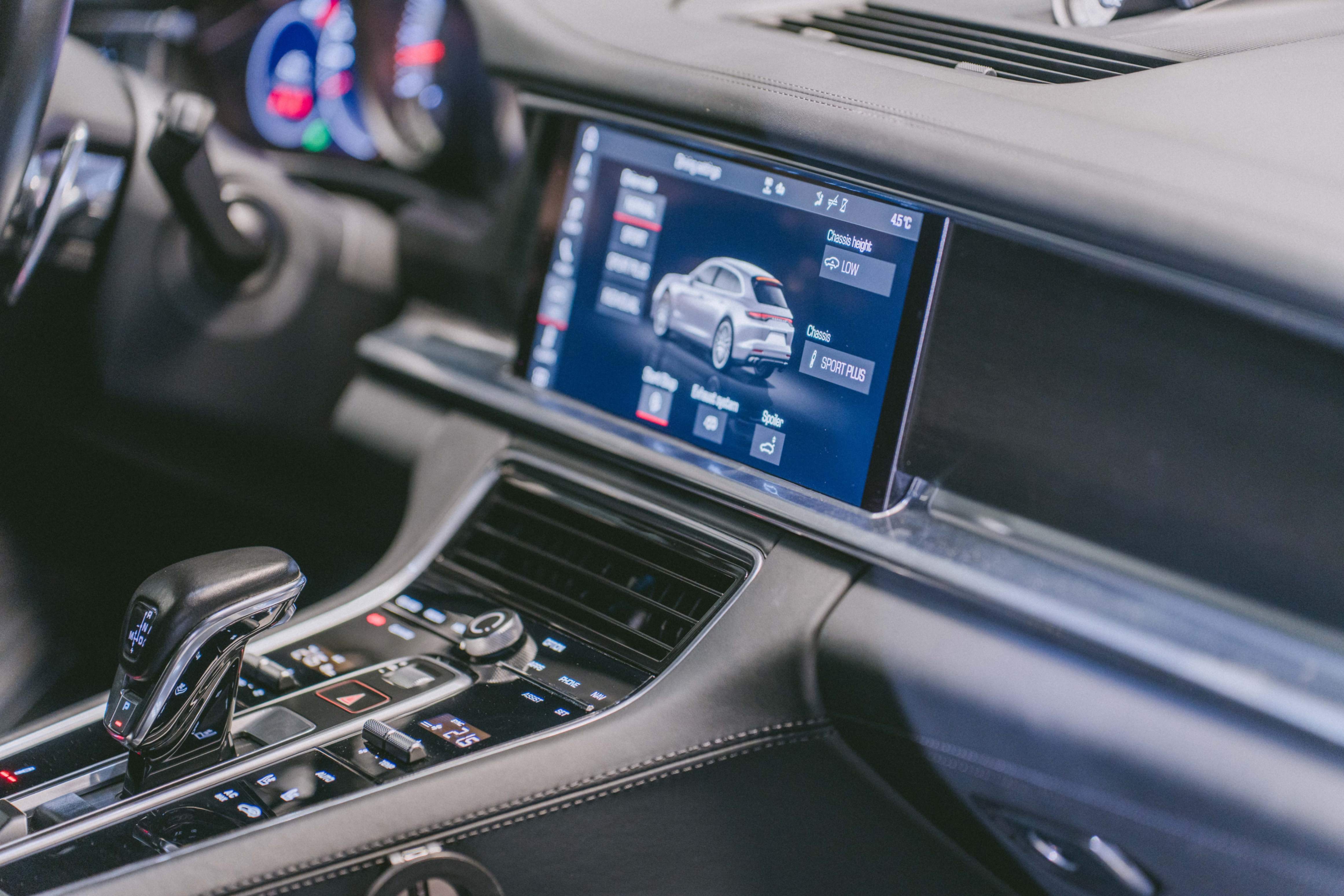 /hcwenterprisecorporation/2021-Porsche-Panamera-7980763054891664.jpg