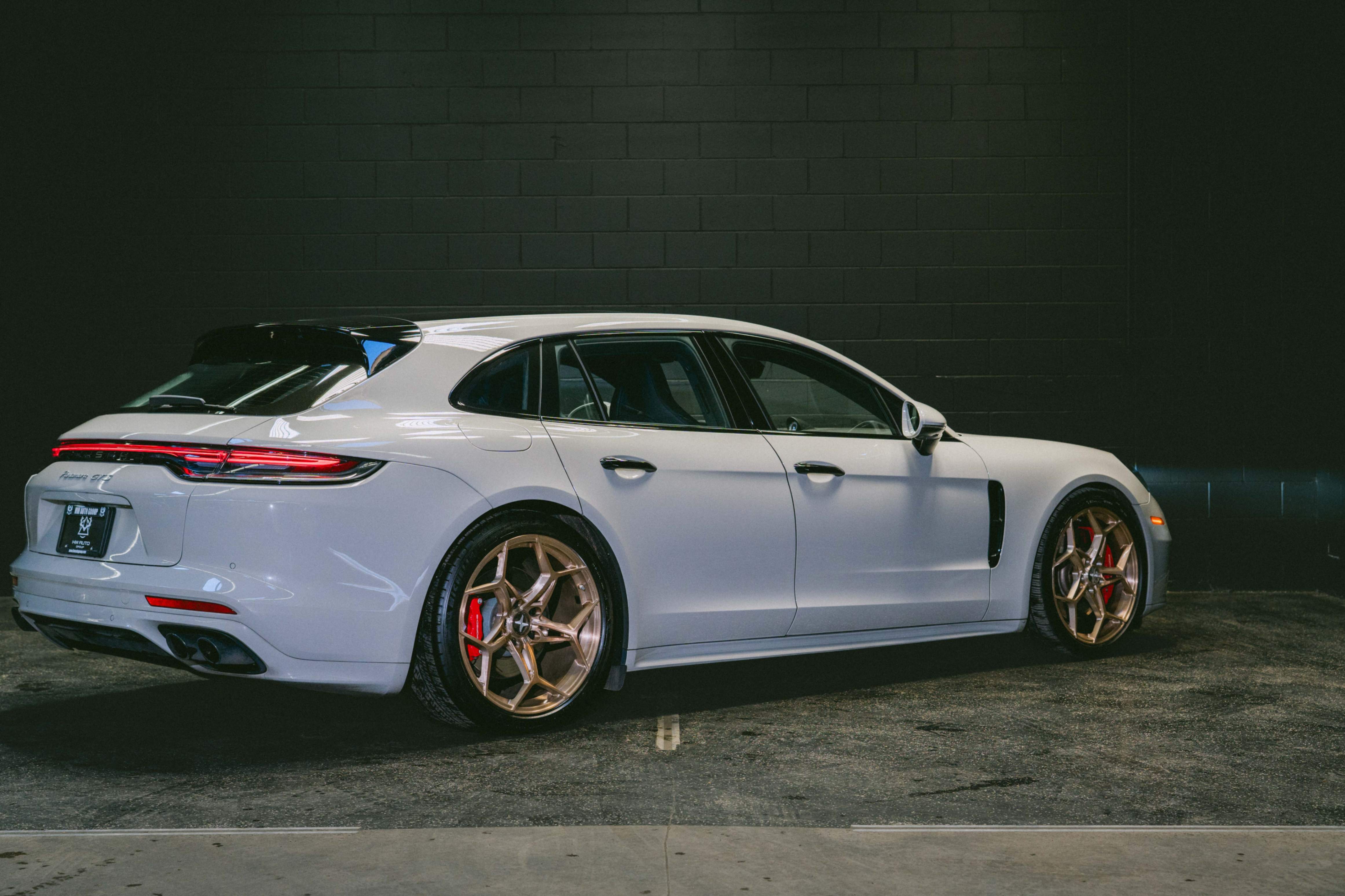 /hcwenterprisecorporation/2021-Porsche-Panamera-8883113983576467.jpg