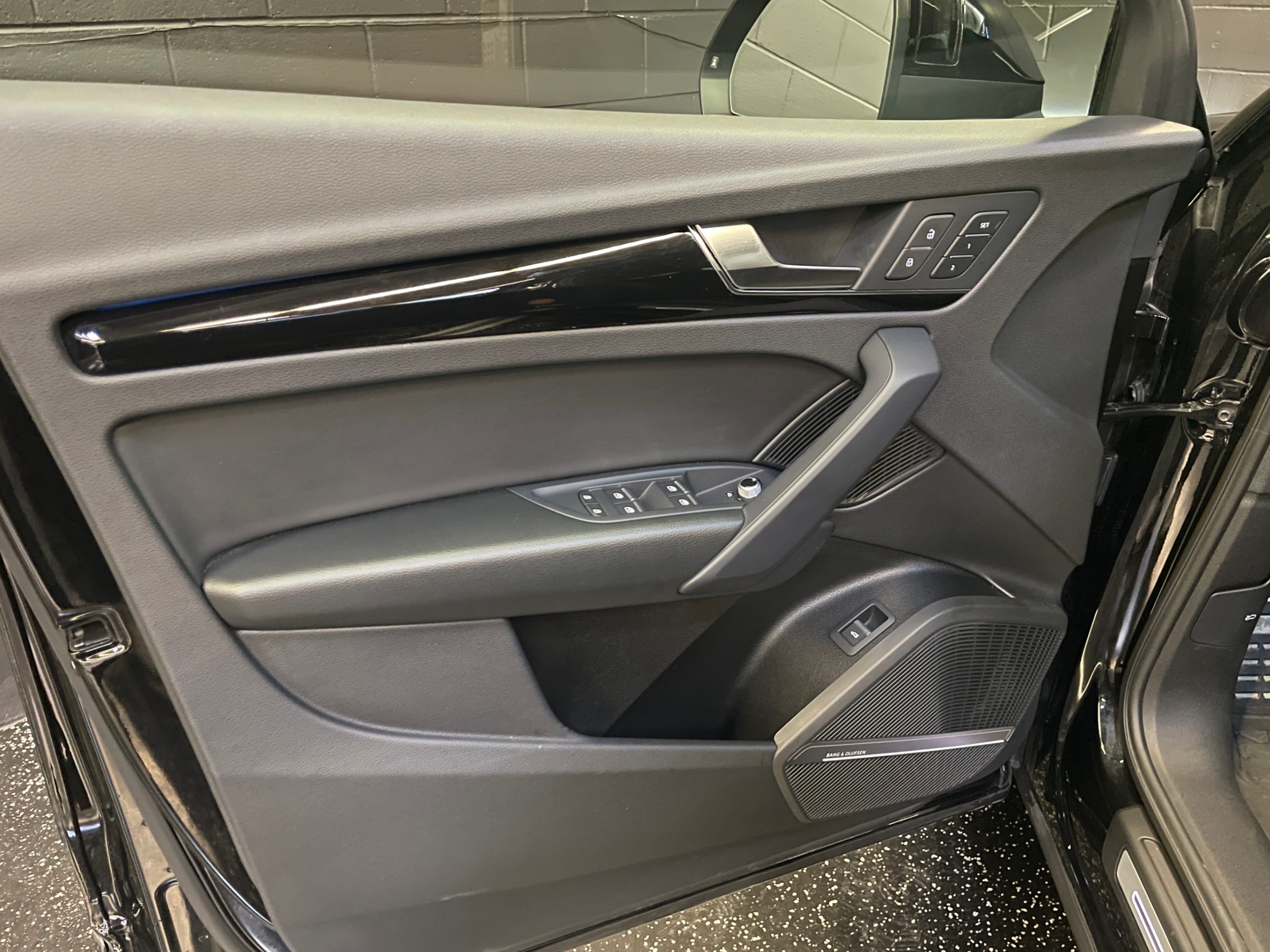 /hcwenterprisecorporation/2022-Audi-Q5-637123001347276.jpg