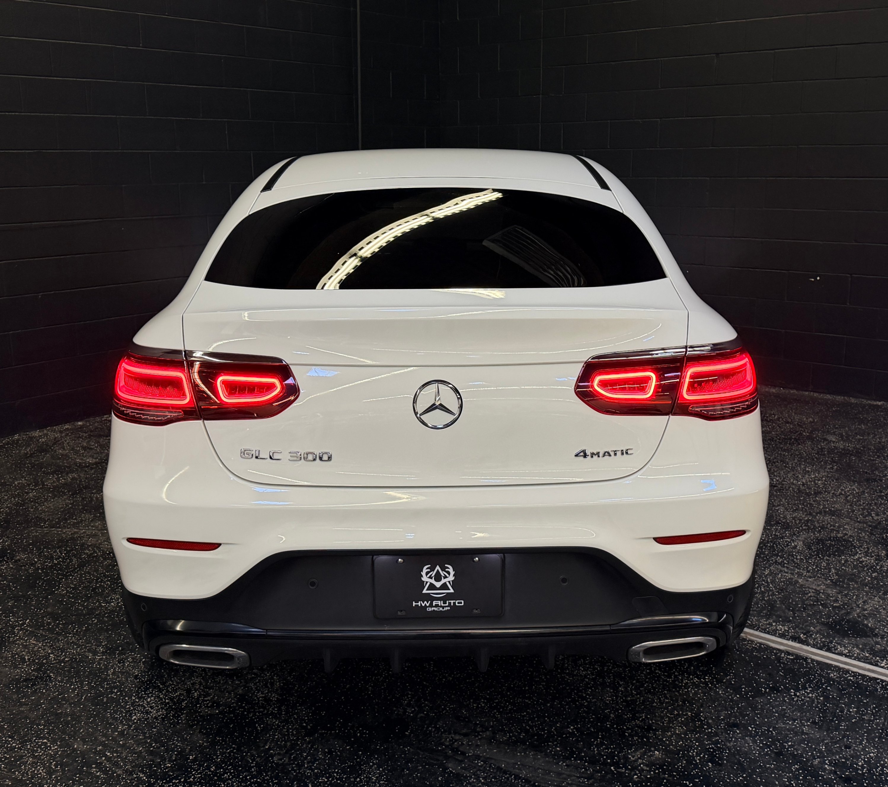 /hcwenterprisecorporation/2022-Mercedes-Benz-GLC-class-35092996065713455.jpg