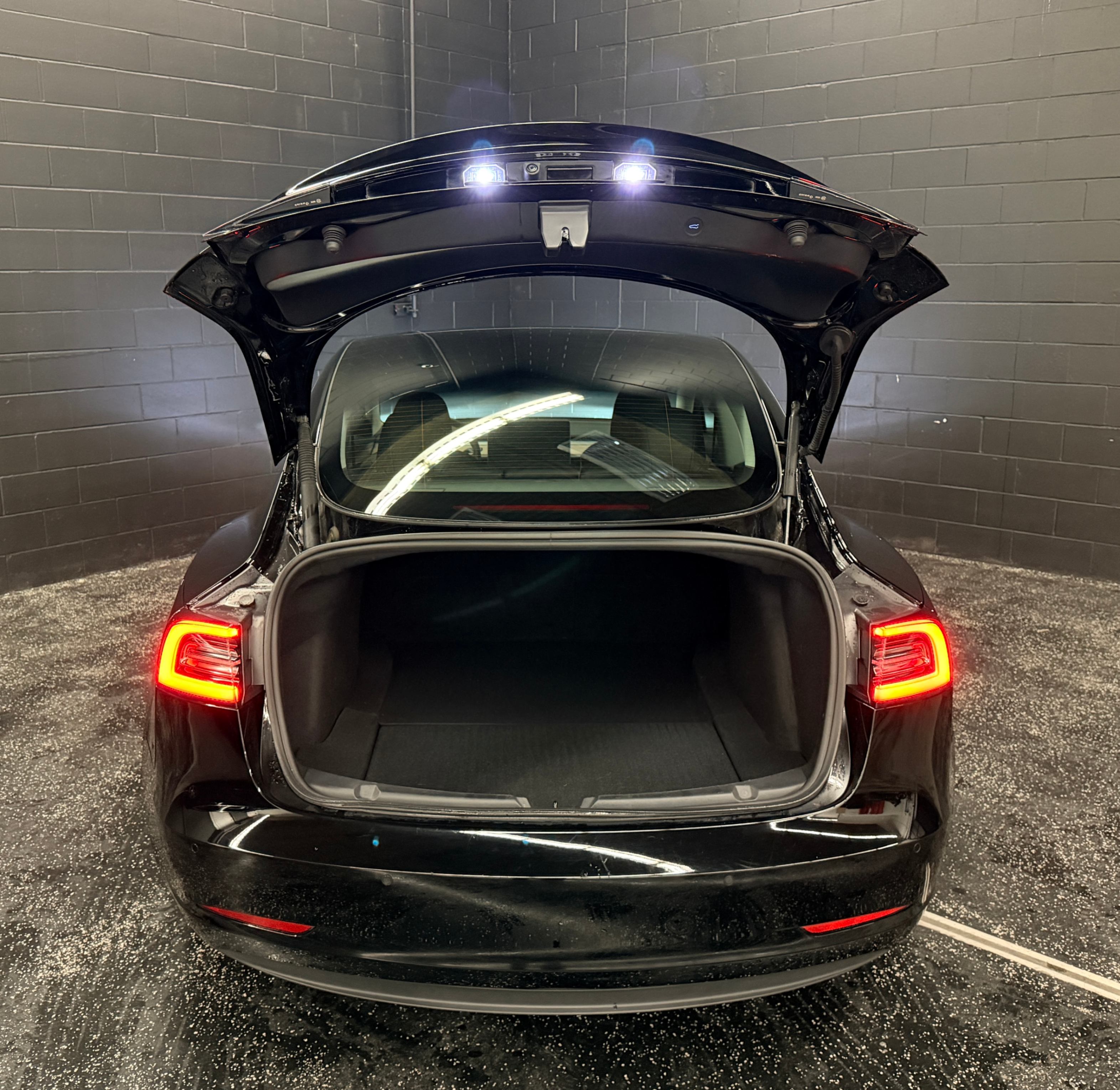 /hcwenterprisecorporation/2022-Tesla-Model3-2601957745516619.jpg
