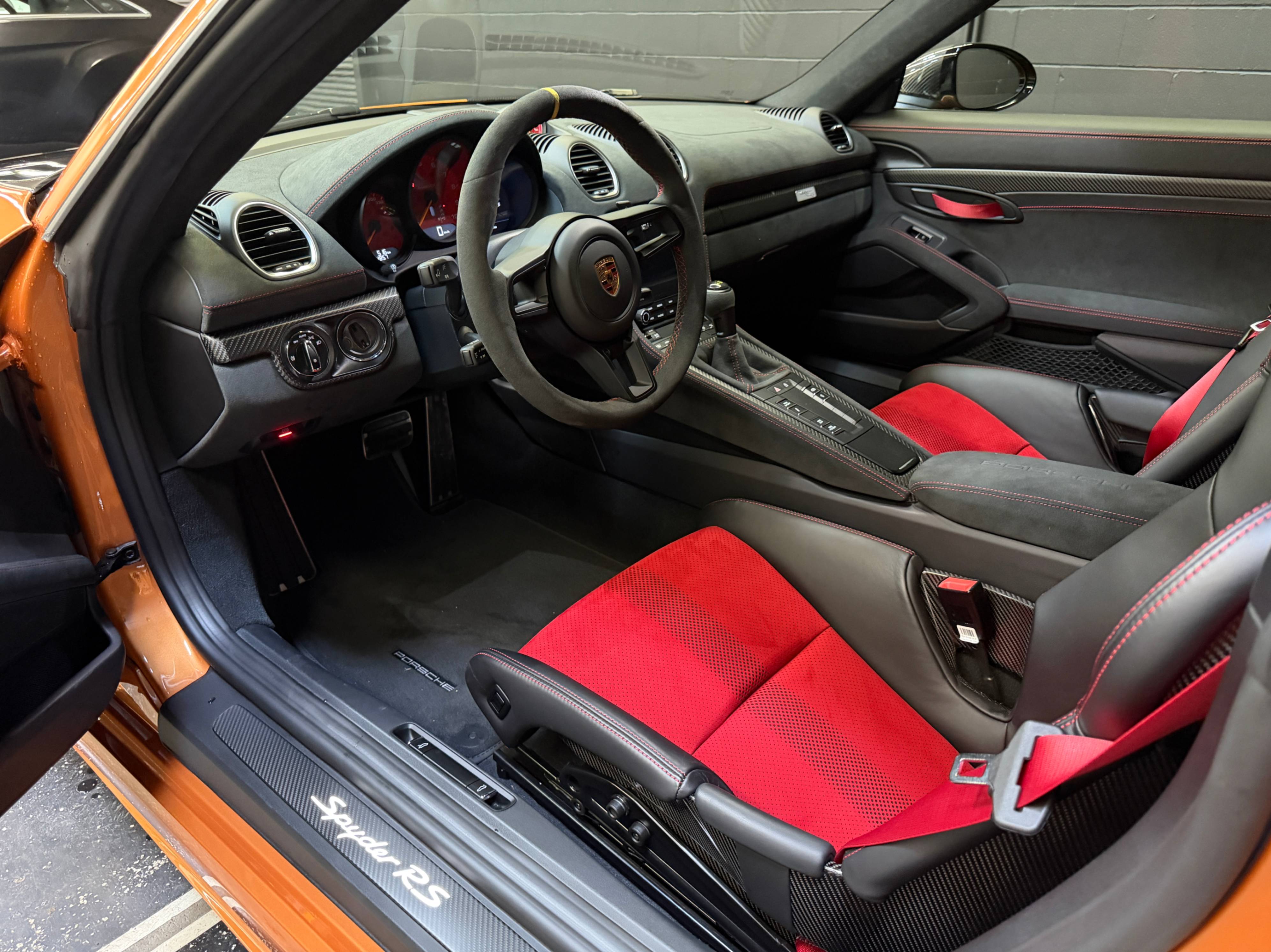 /hcwenterprisecorporation/2024-Porsche-Boxster-5845351142286441.jpg
