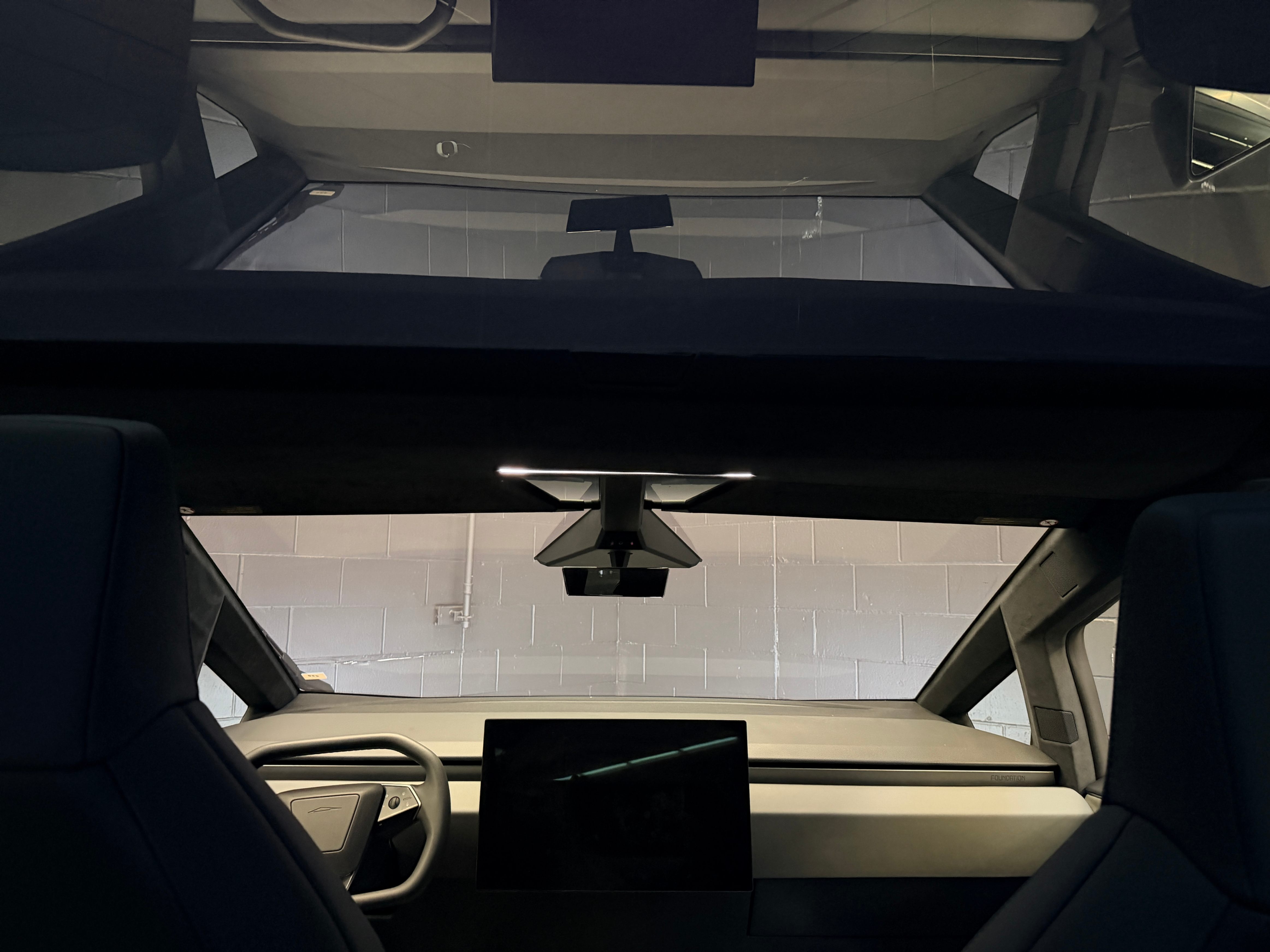 /hcwenterprisecorporation/2024-Tesla-Cybertruck-26867491975145685.jpg