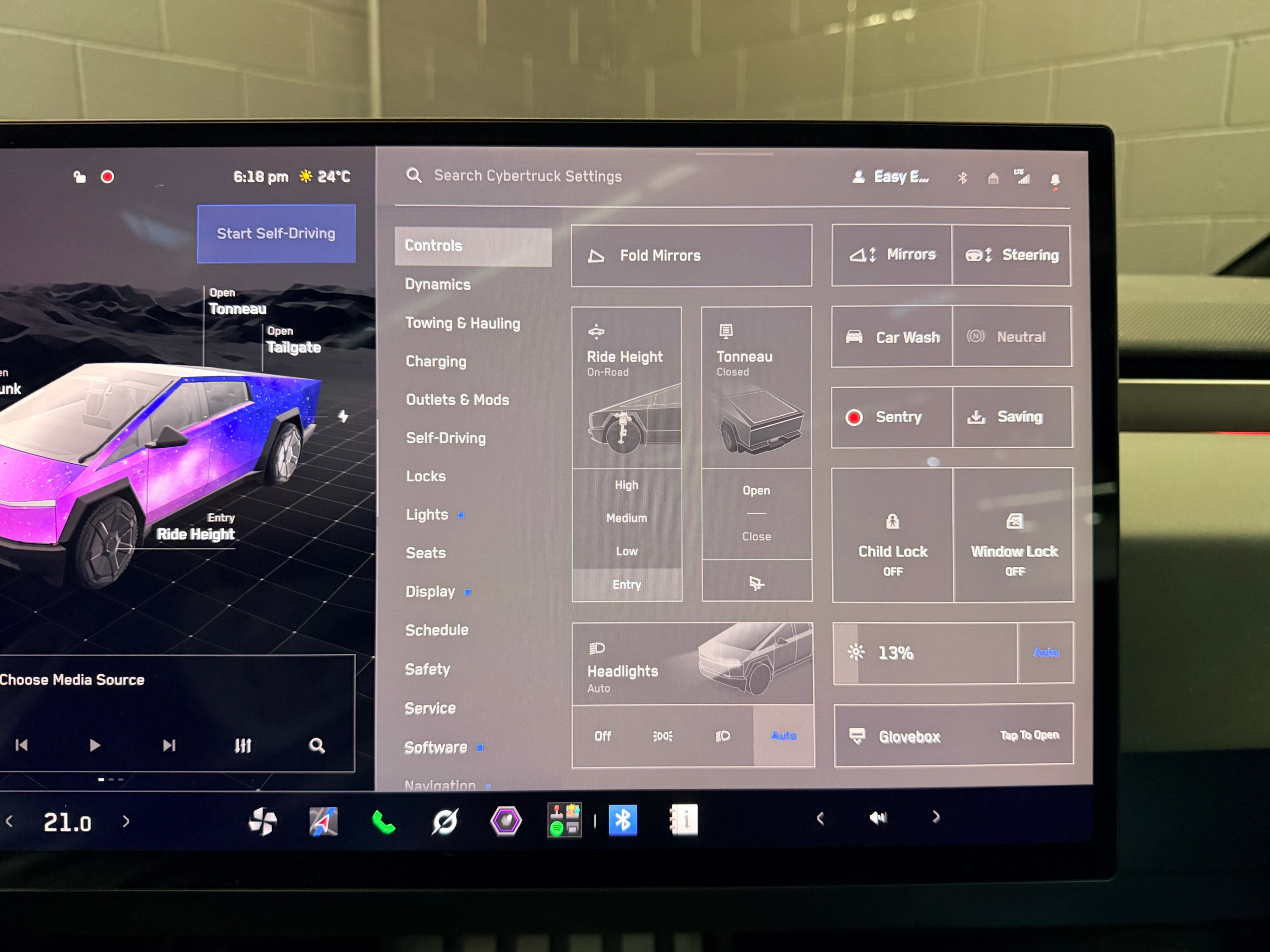 /hcwenterprisecorporation/2024-Tesla-Cybertruck-8358837106684038.jpg