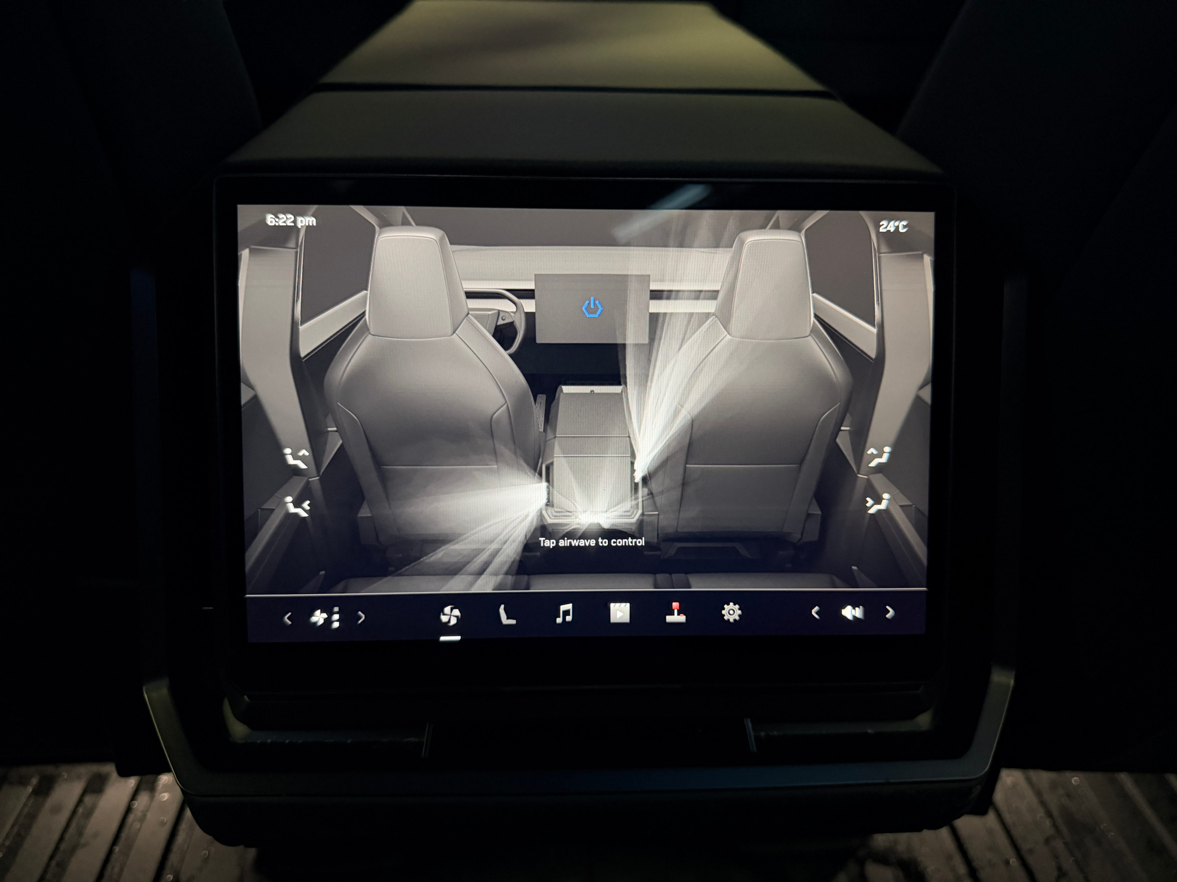 /hcwenterprisecorporation/2024-Tesla-Cybertruck-8723766520614578.jpg