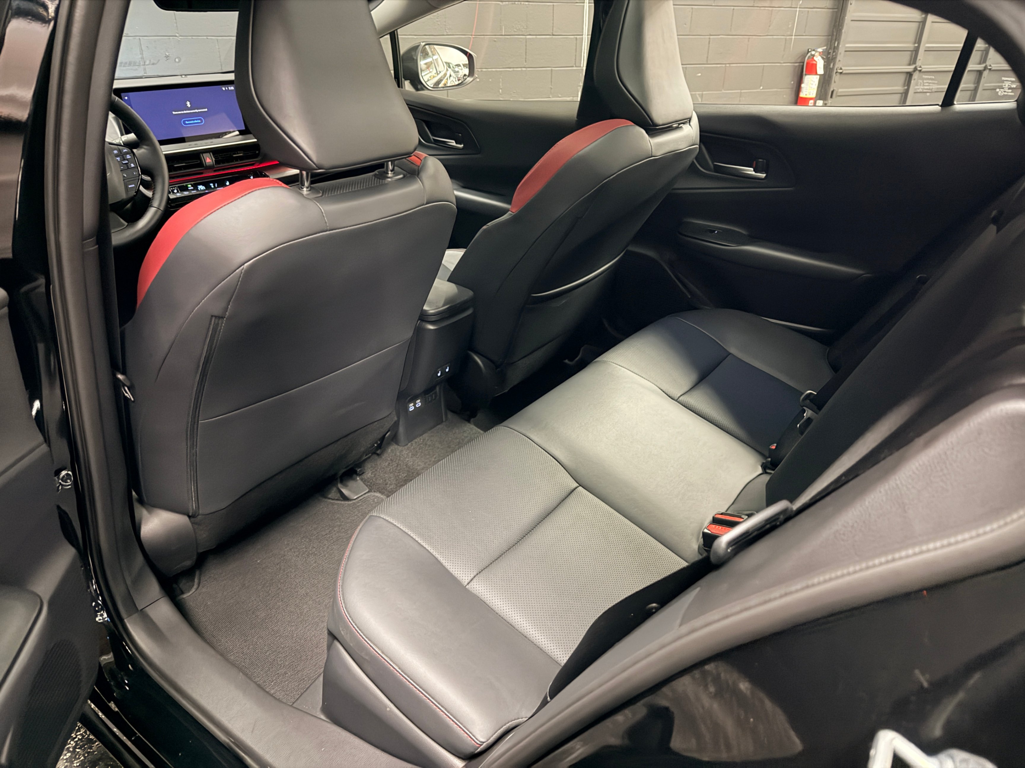 /hcwenterprisecorporation/2025-Toyota-PriusPlug-In-09153022721162096.jpg