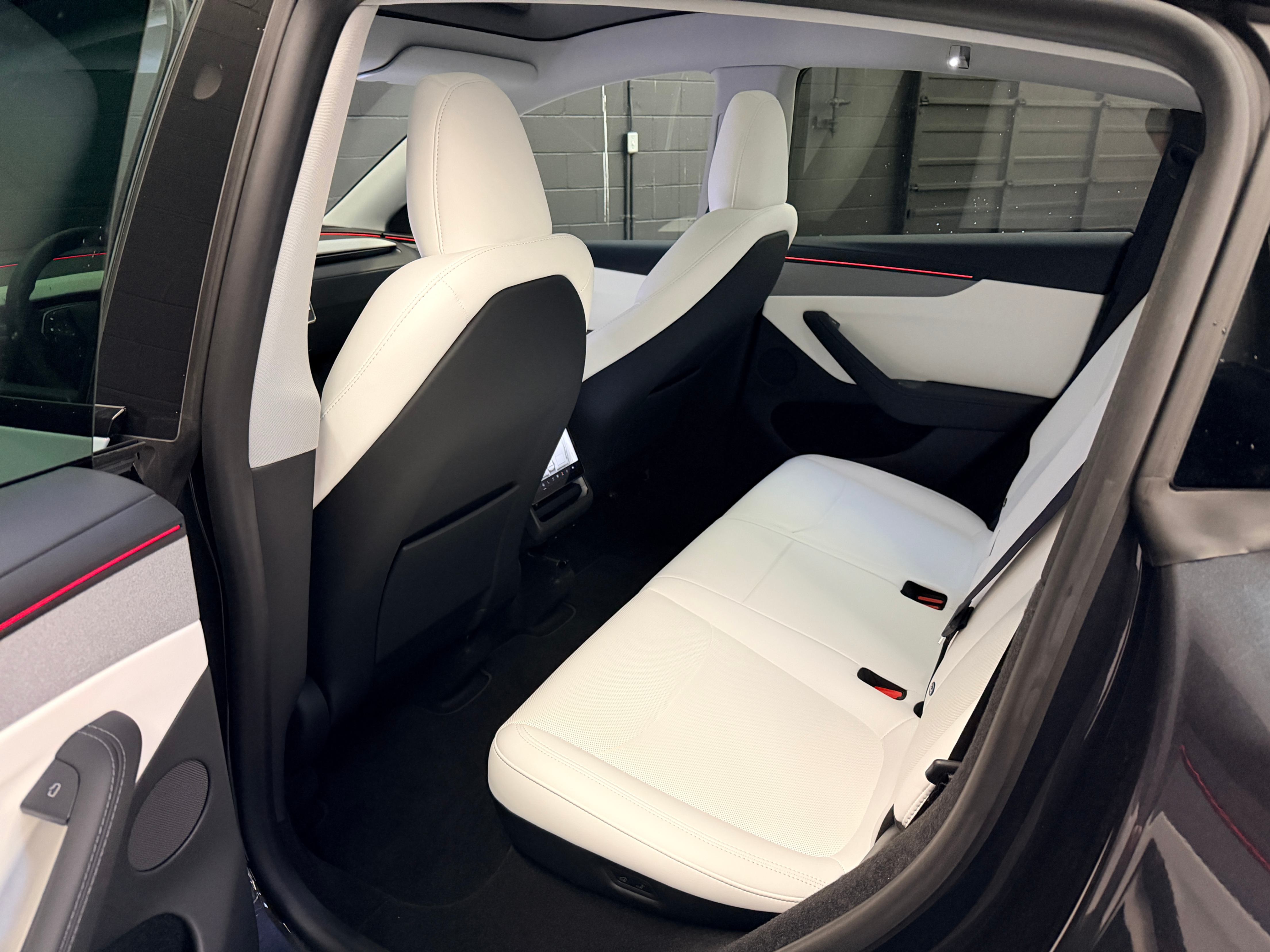 /hcwenterprisecorporation/2026-Tesla-ModelY-21822745763936968.jpg